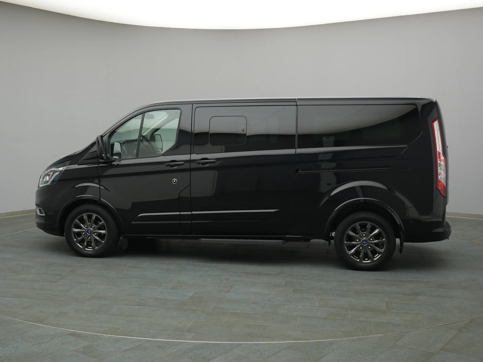 Ford Tourneo Custom – Bild 3