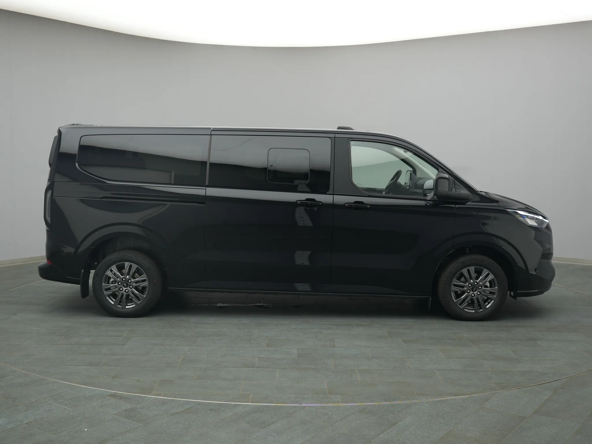Ford Tourneo Custom – Bild 8