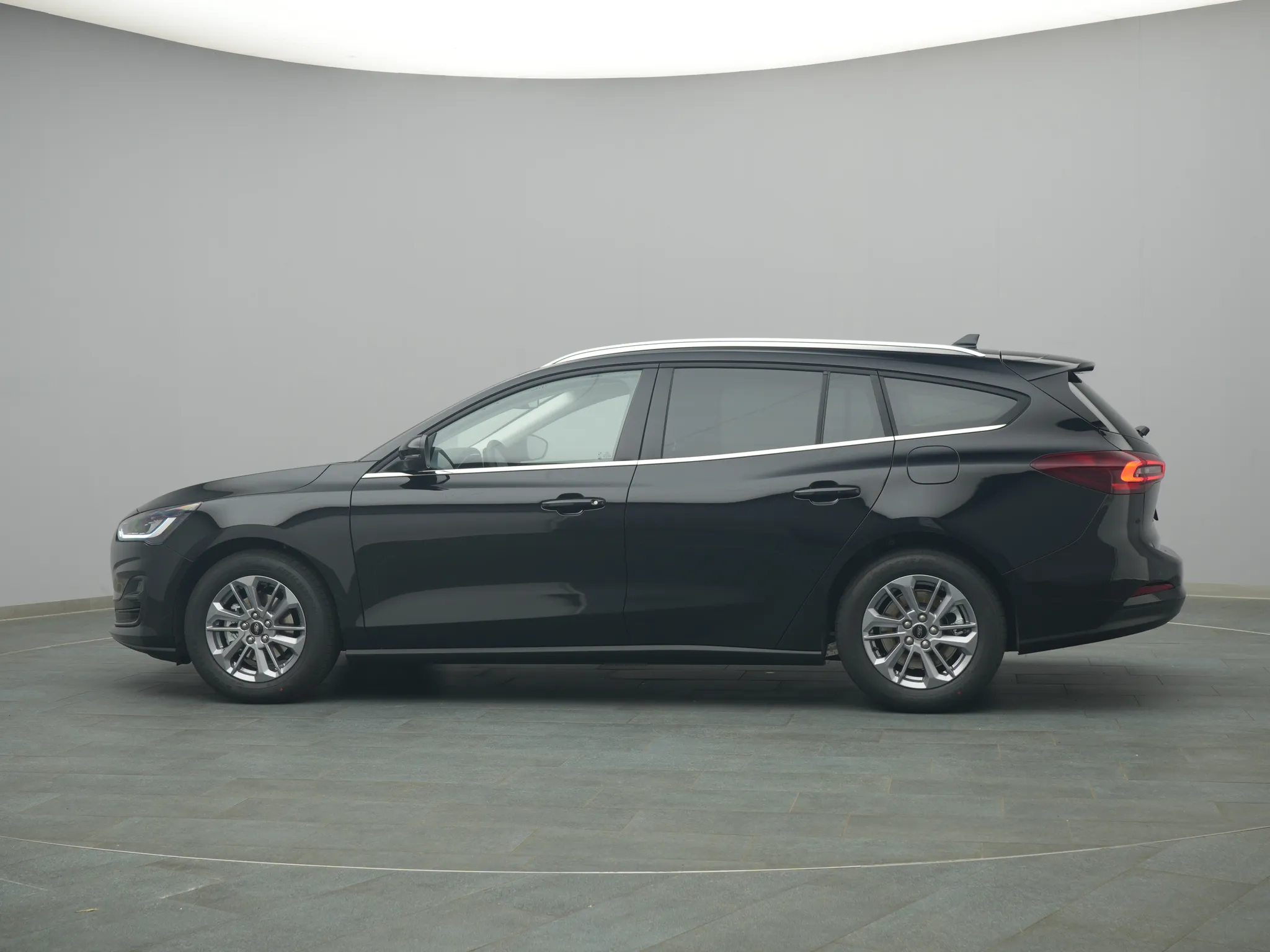 Ford Focus Titanium X – Bild 3