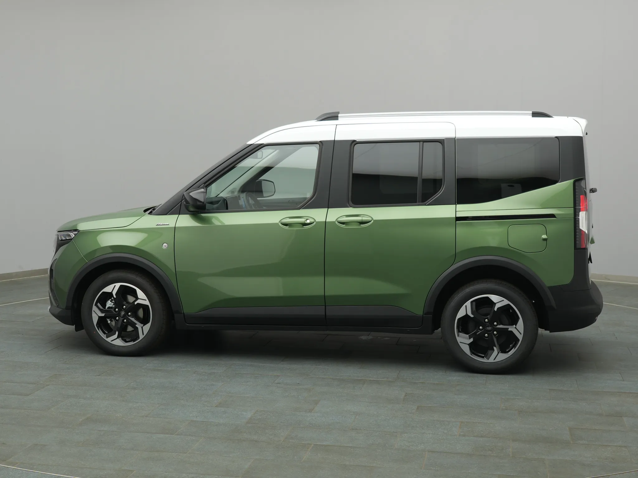 Ford Tourneo Courier Active – Bild 3