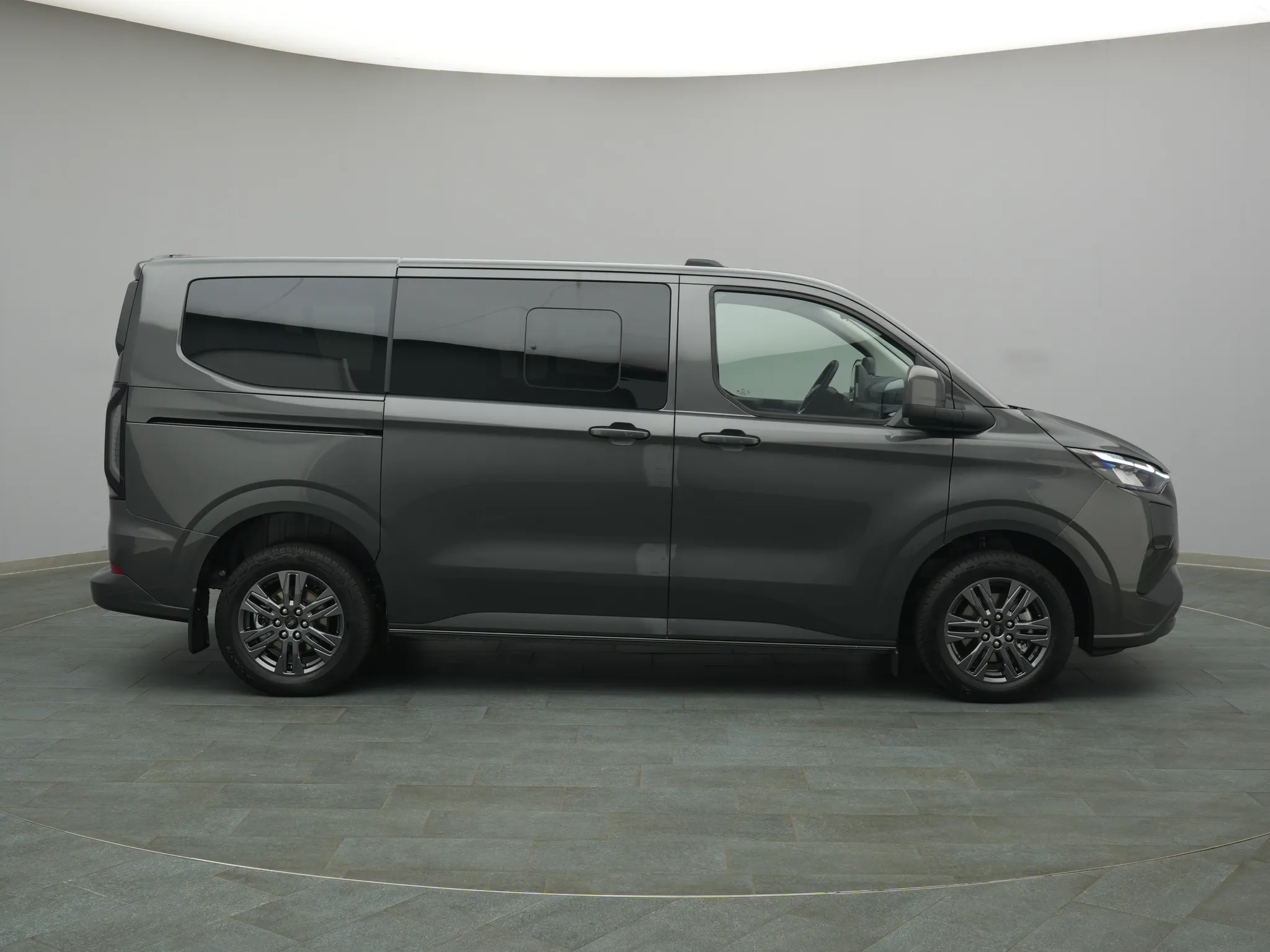 Ford Tourneo Custom – Bild 8