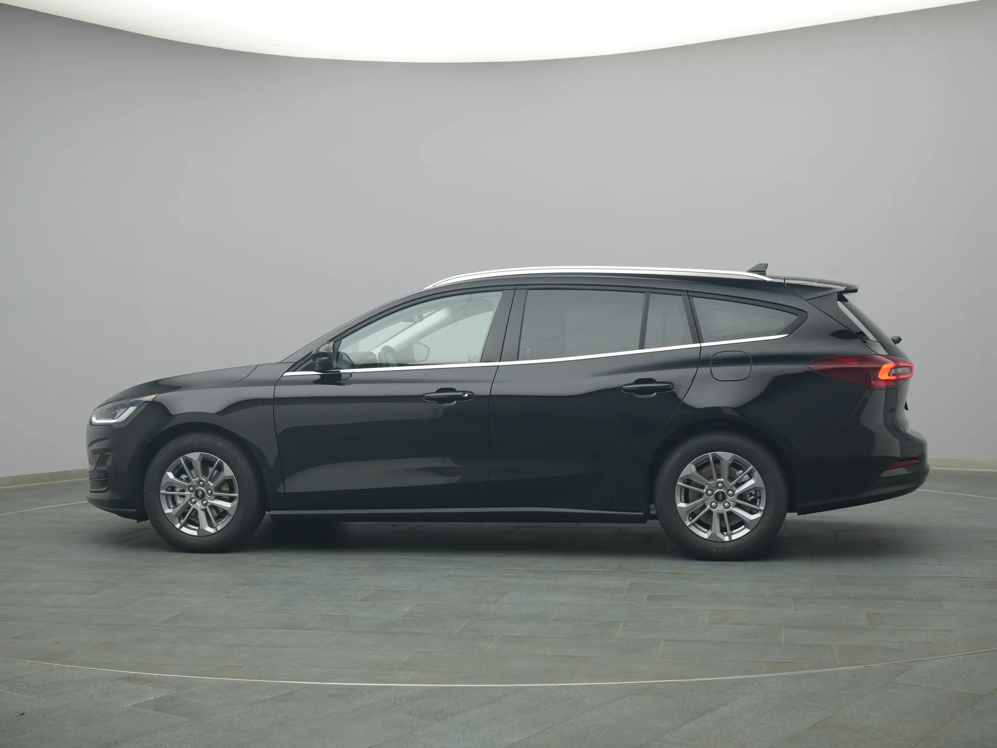 Ford Focus Titanium X – Bild 3