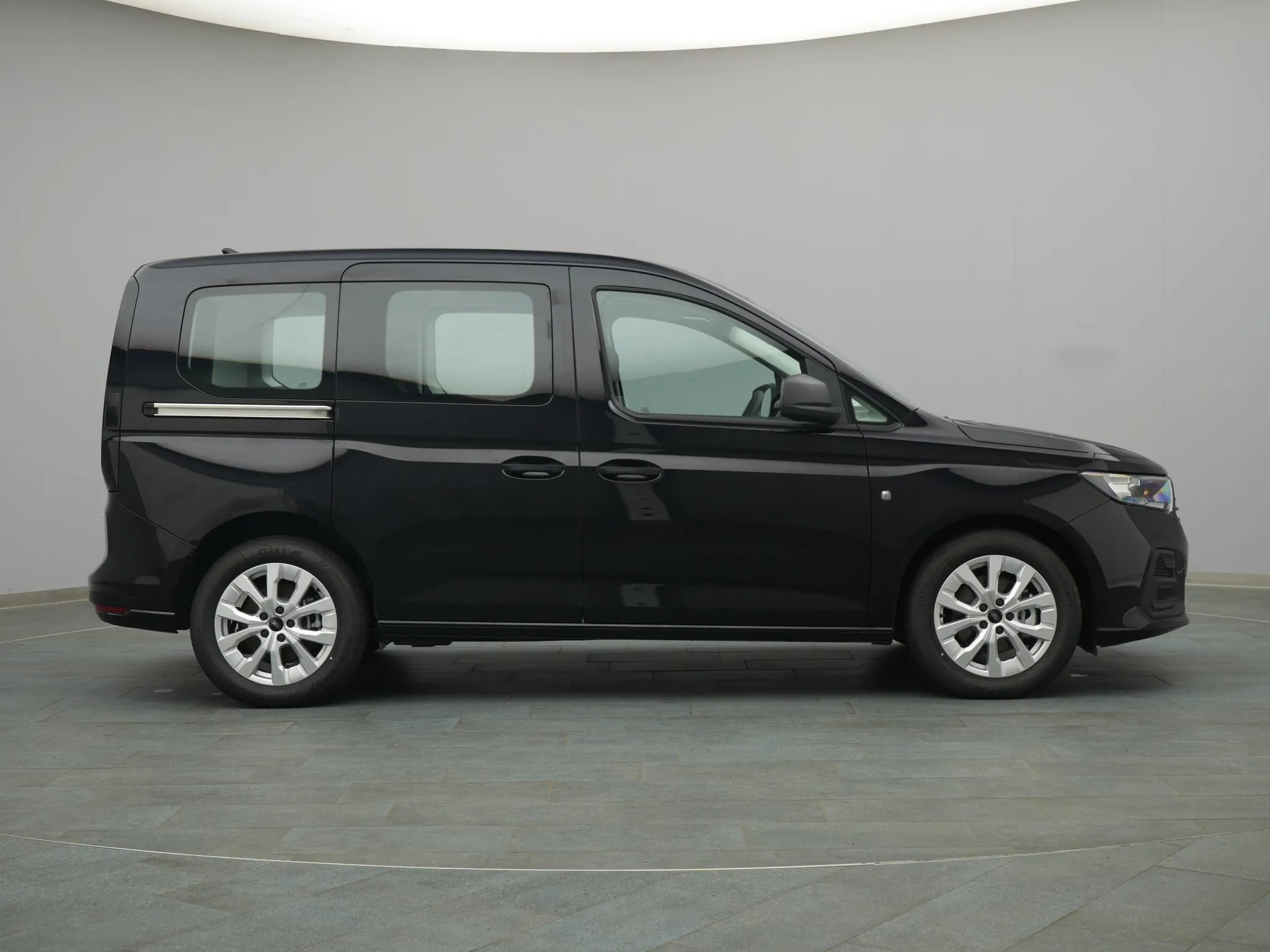 Ford Tourneo Connect Trend – Bild 8