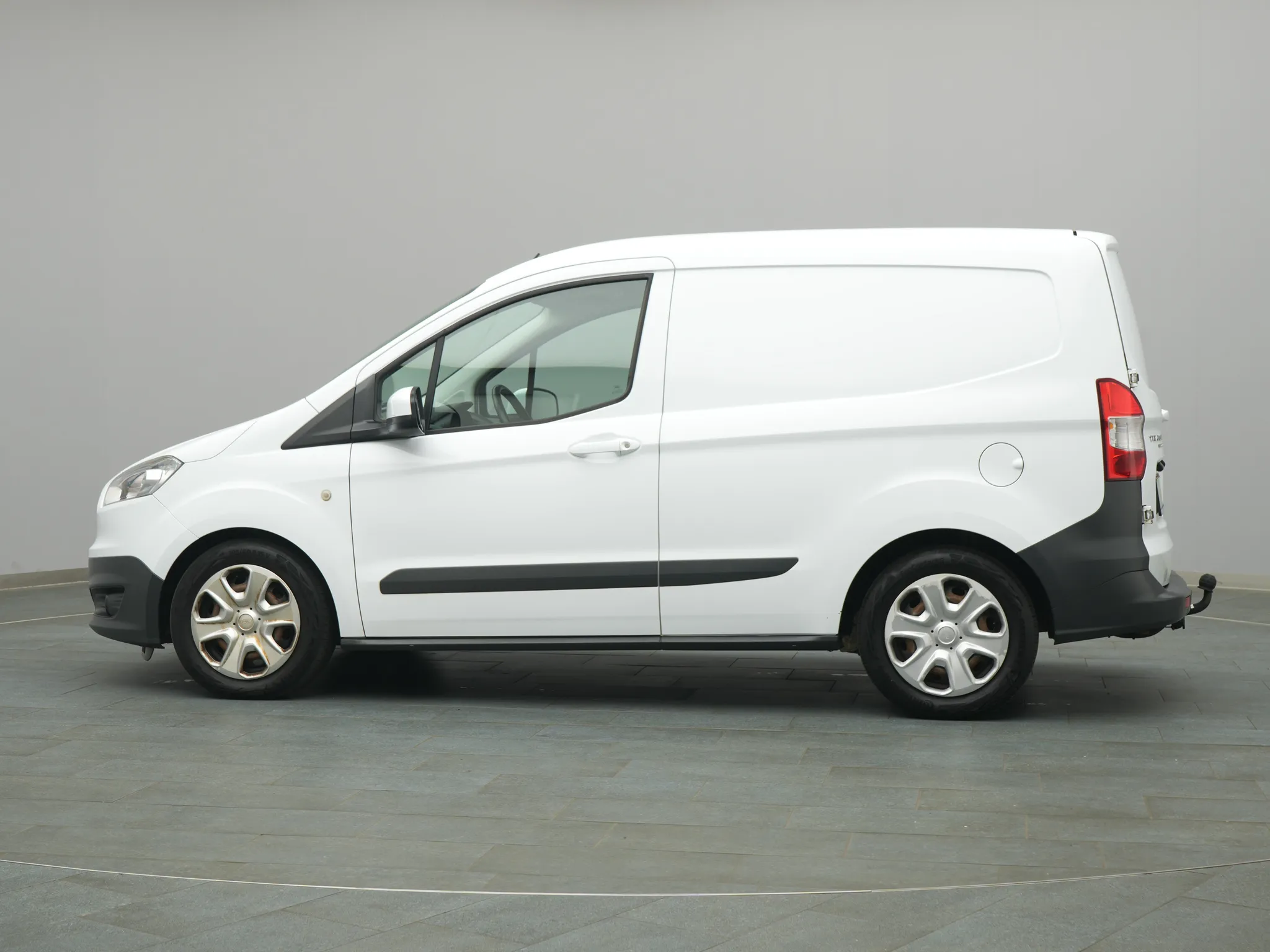 Ford Transit Courier Kasten – Bild 3