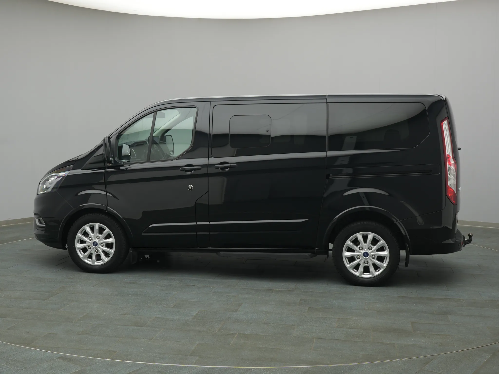 Ford Tourneo Custom – Bild 3