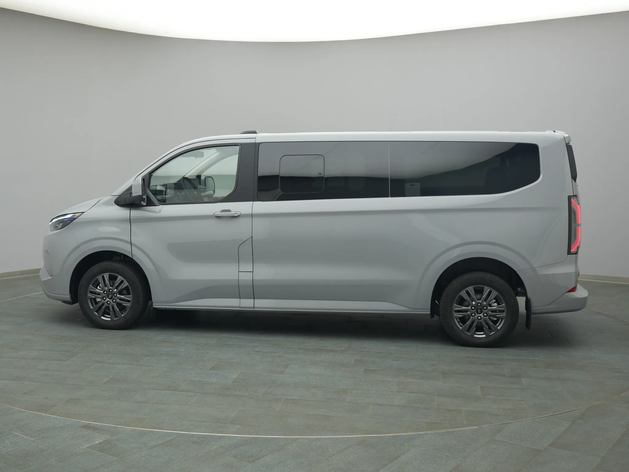 Ford E-Tourneo Custom – Bild 3
