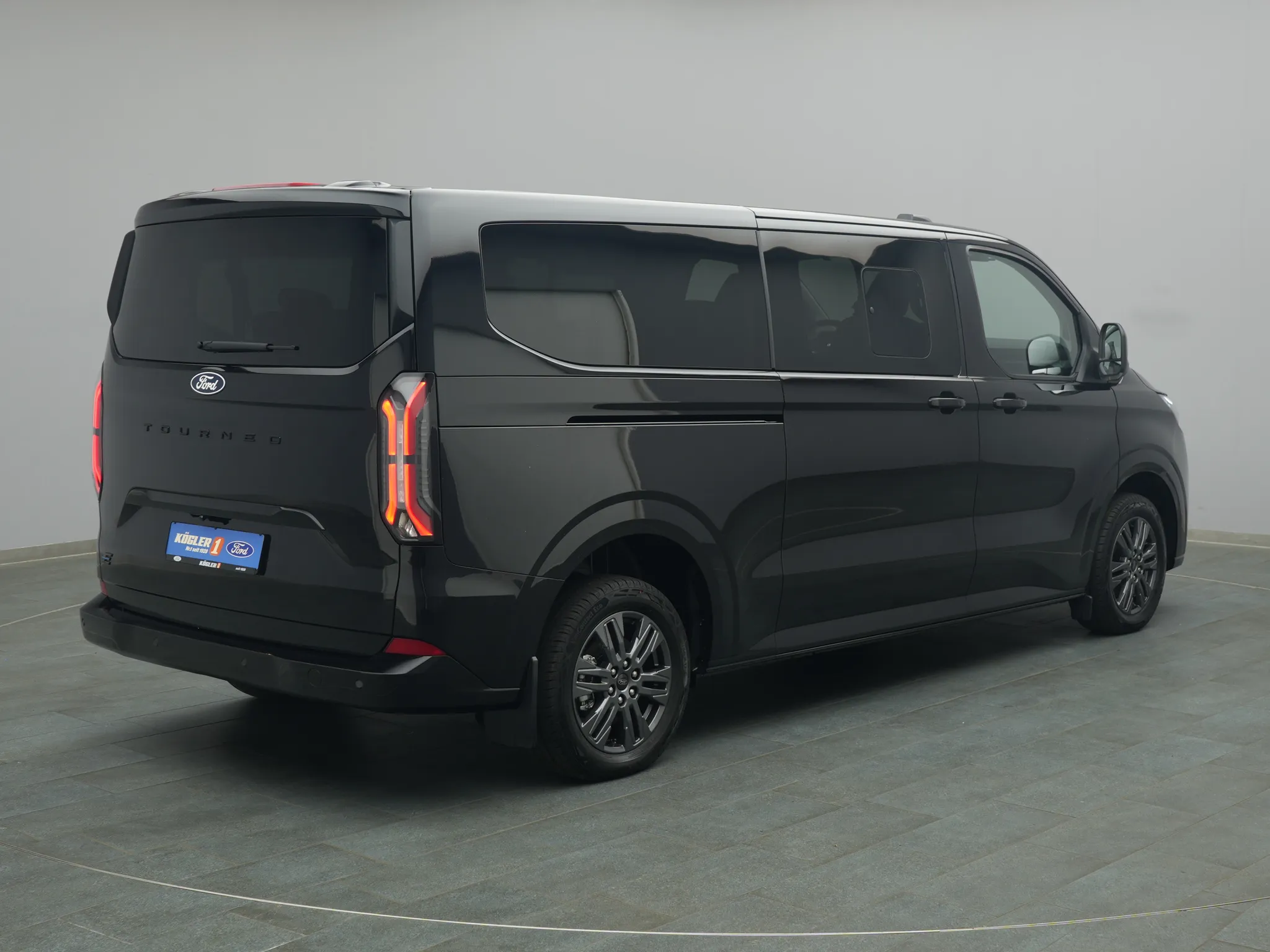 Ford E-Tourneo Custom – Bild 4