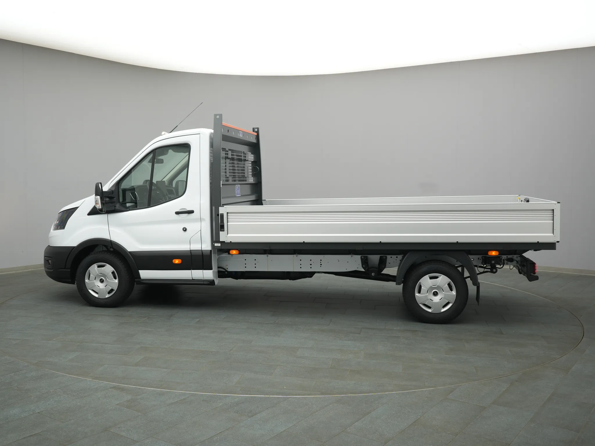Ford Transit Pritsche EK – Bild 3
