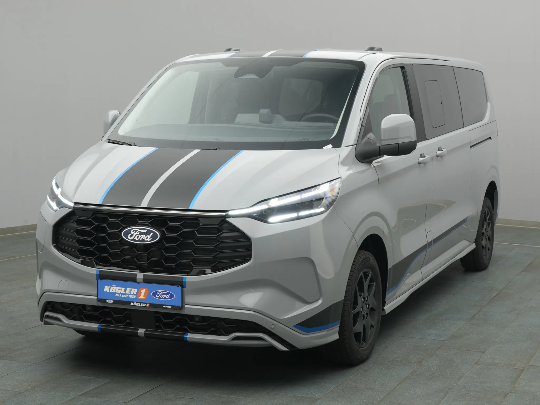 Ford Tourneo Custom PHEV 340 L2 Sport Bild