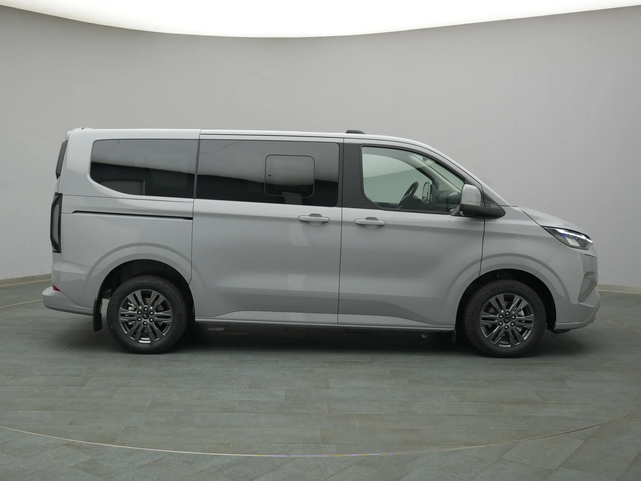 Ford Tourneo Custom – Bild 8