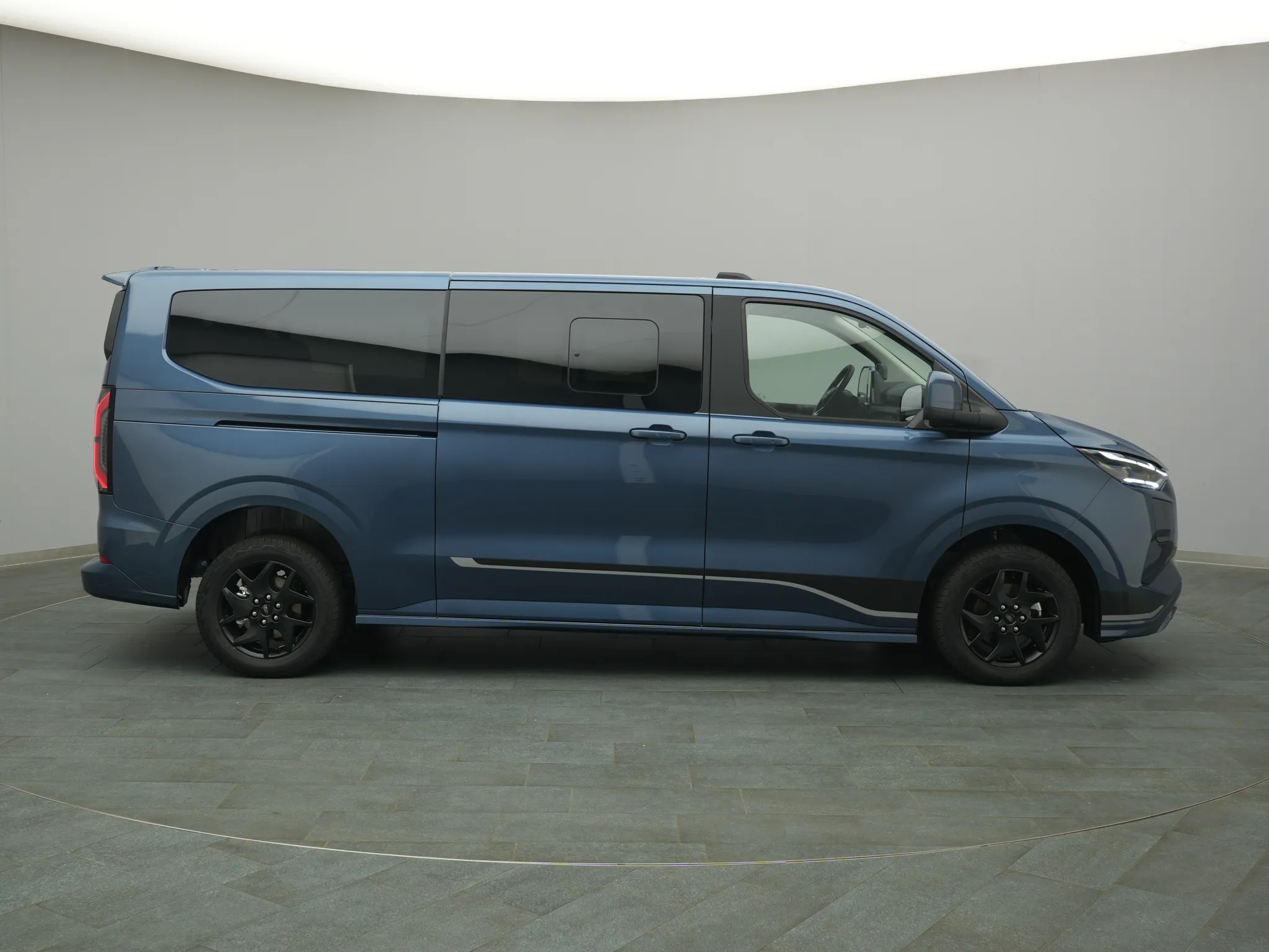 Ford Tourneo Custom – Bild 8