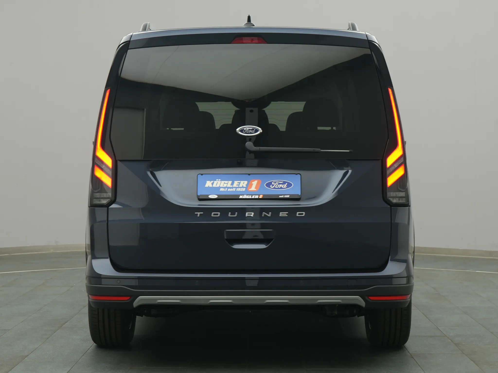 Ford Grand Tourneo – Bild 7