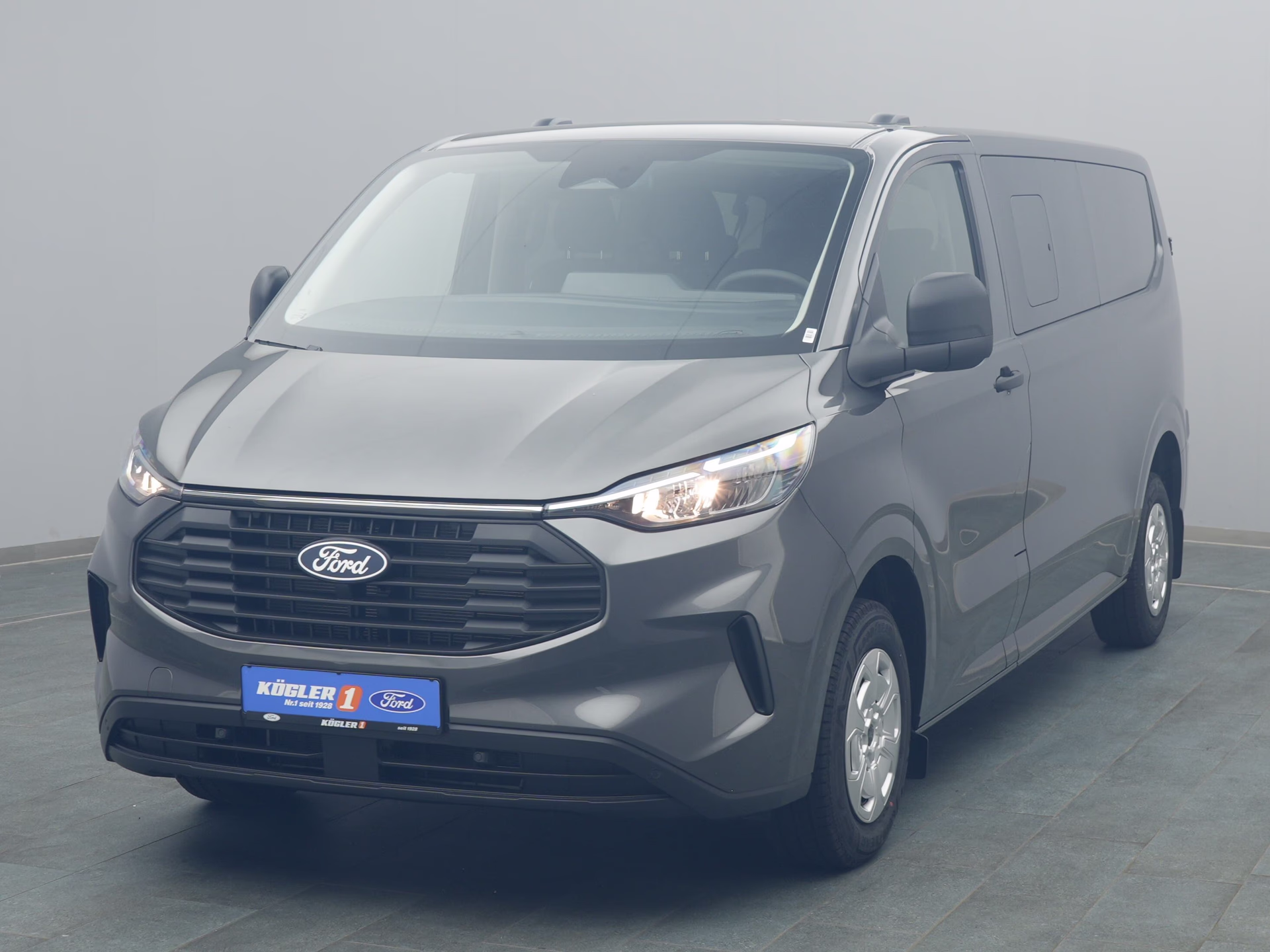 Ford Transit Custom Kombi in grau