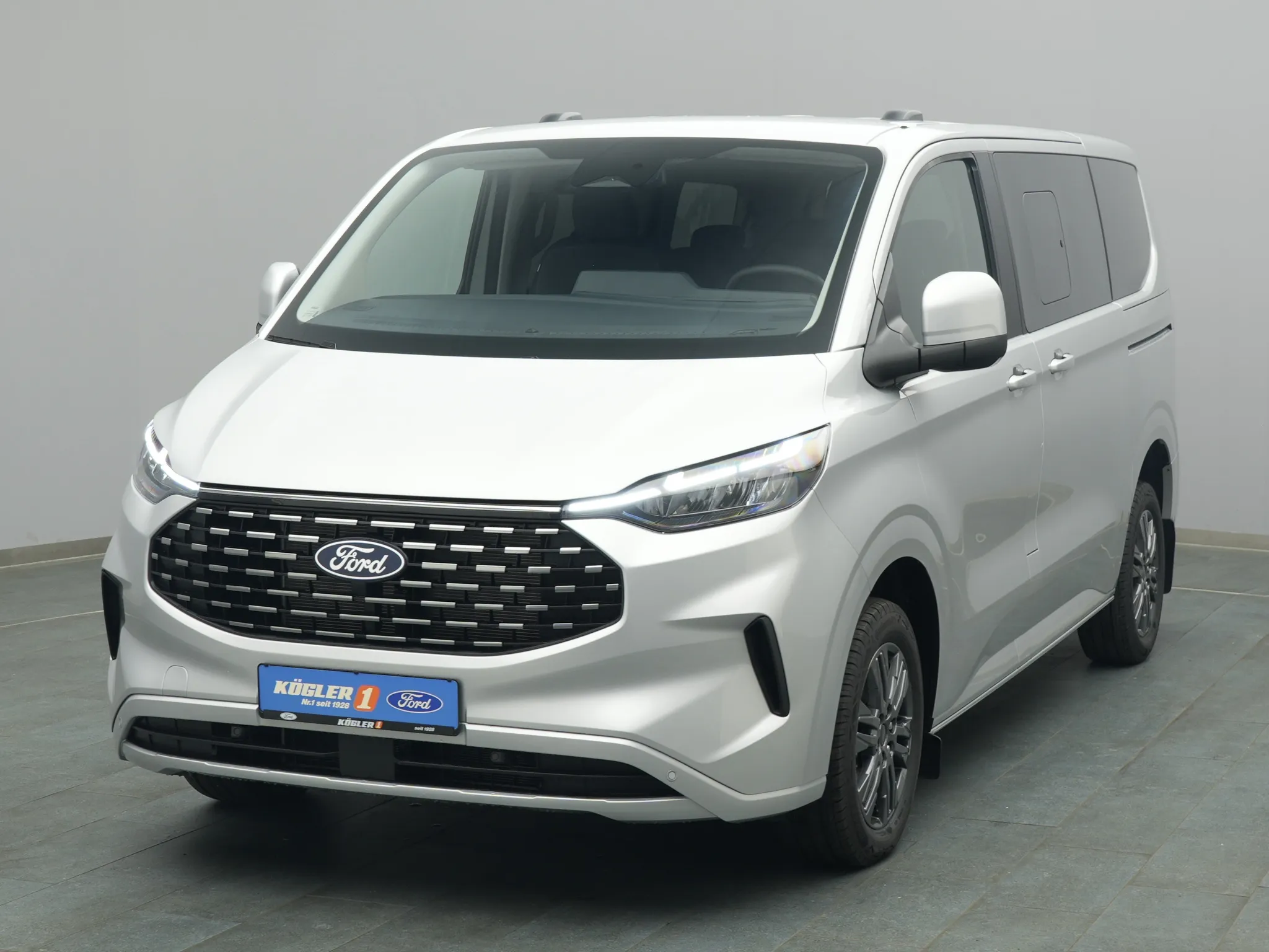 Ford Tourneo Custom 320 L1 Titanium 170PS Automatik Bild