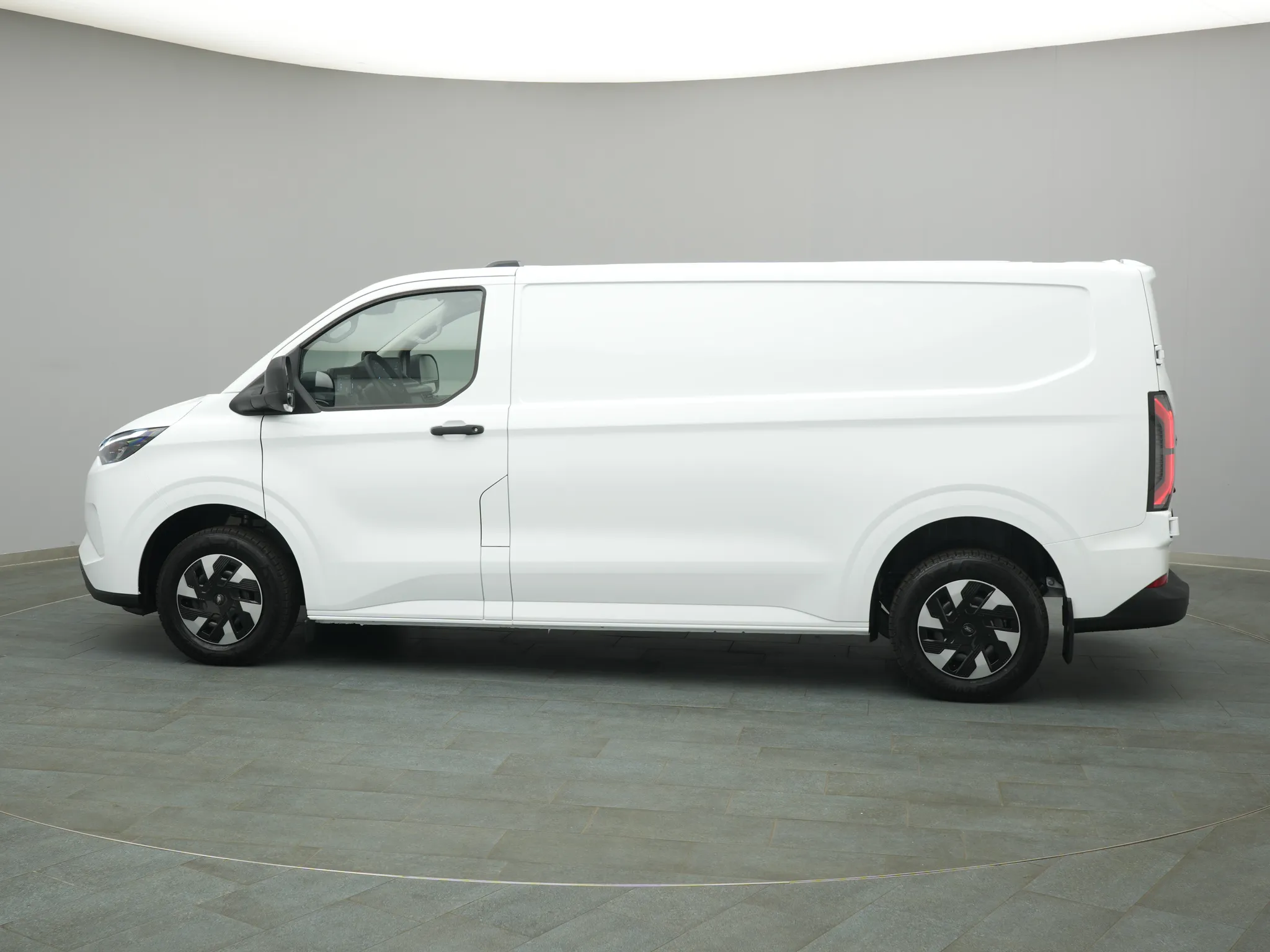 Ford E-Transit Custom Kasten – Bild 3