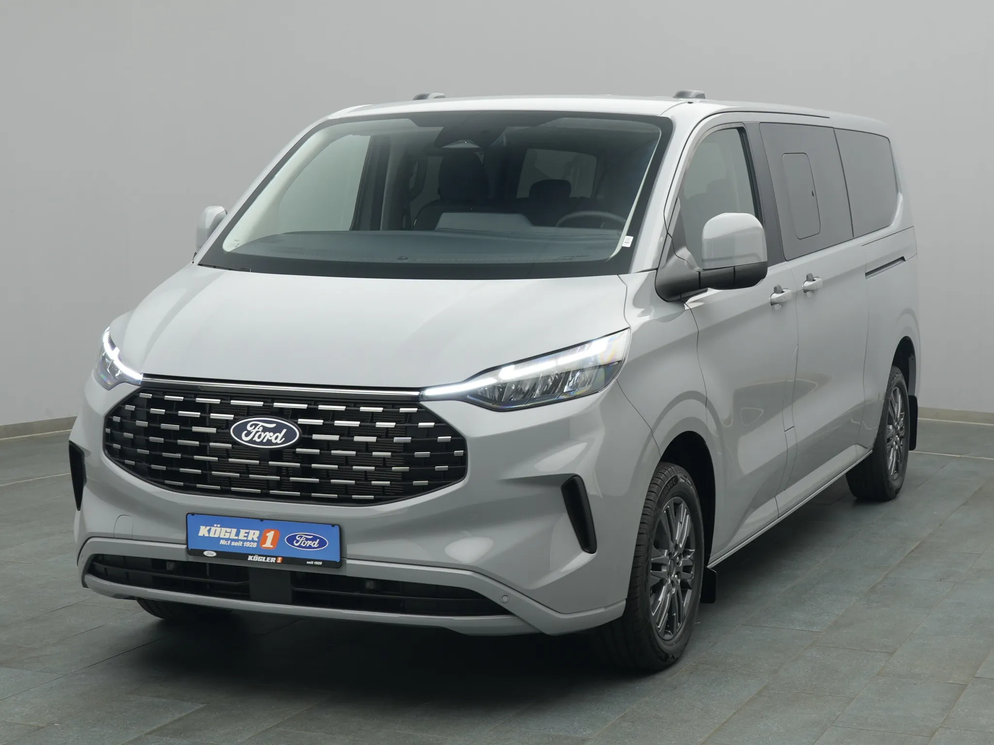 Ford Tourneo Custom 320 L2 Titanium 150PS / LED Bild