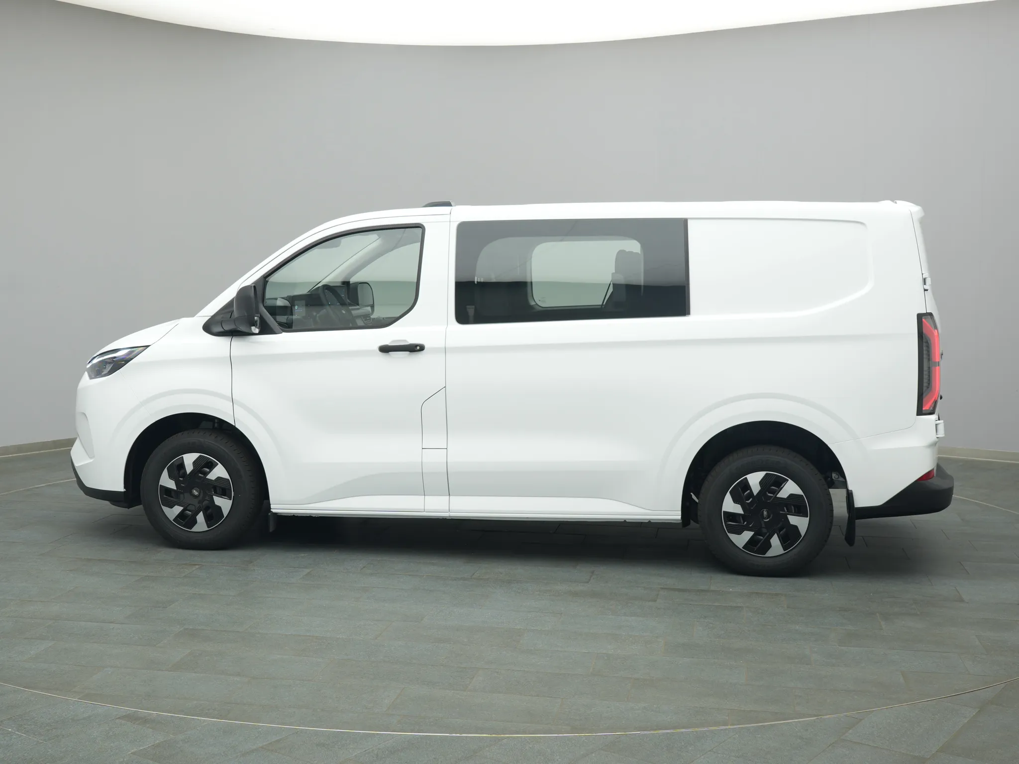 Ford E-Transit Custom Kasten Doka – Bild 3