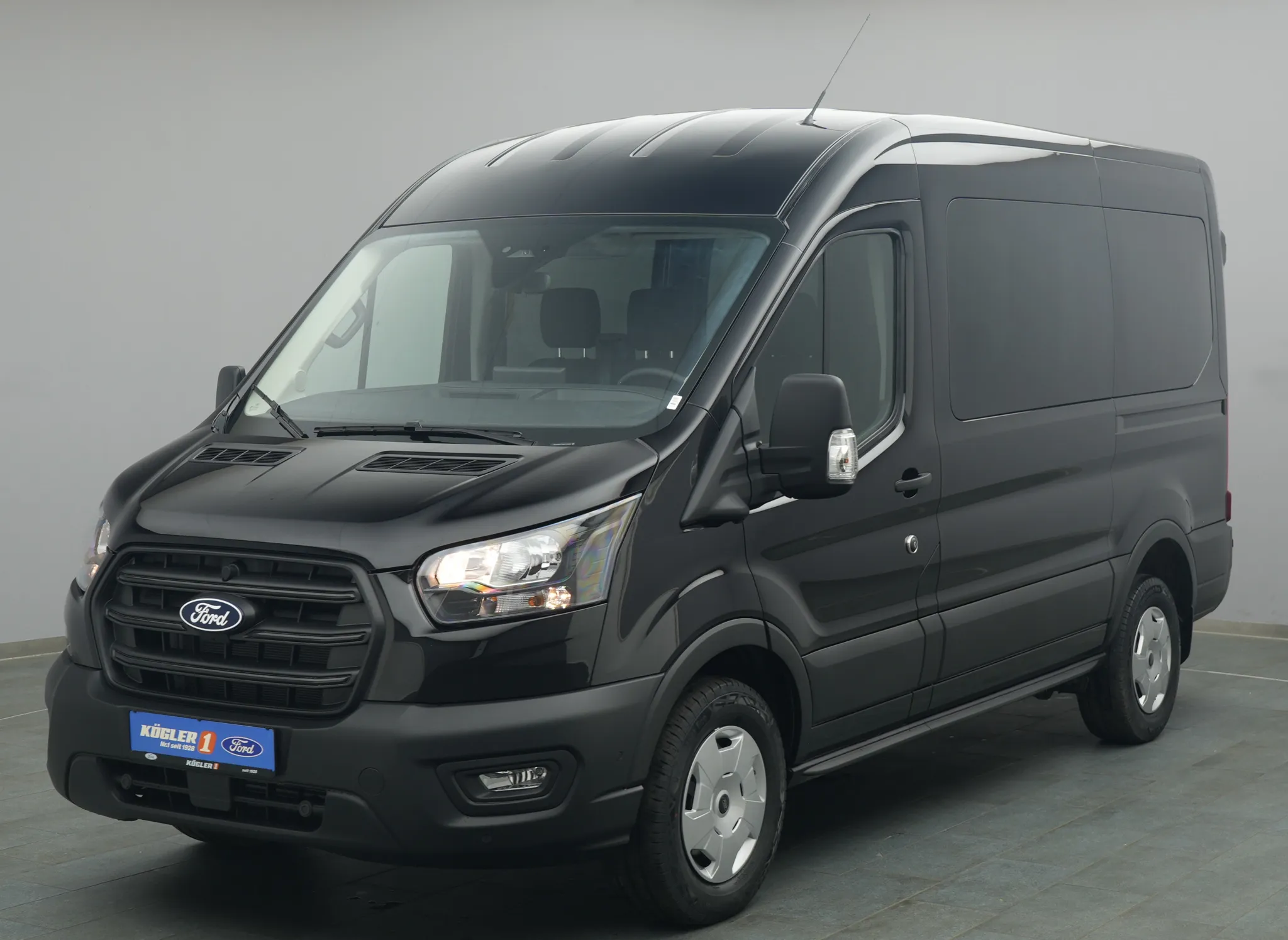 Ford Transit Kombi 350 L2H2 130PS Automatik / PDC Bild