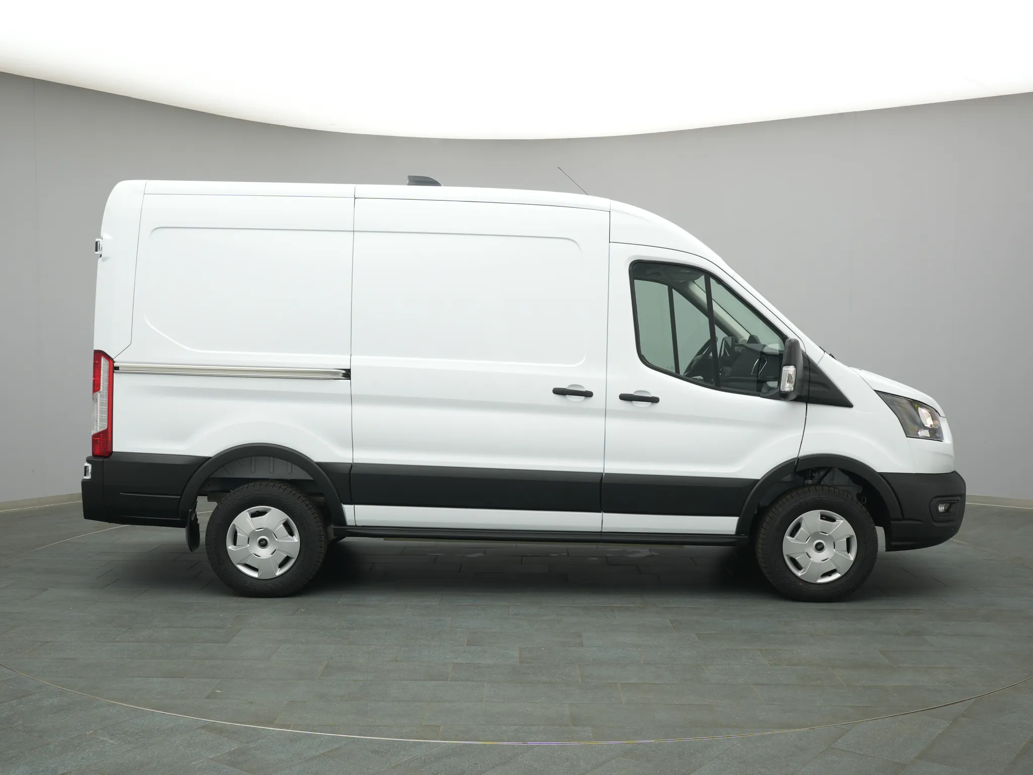 Ford E-Transit Kasten – Bild 8