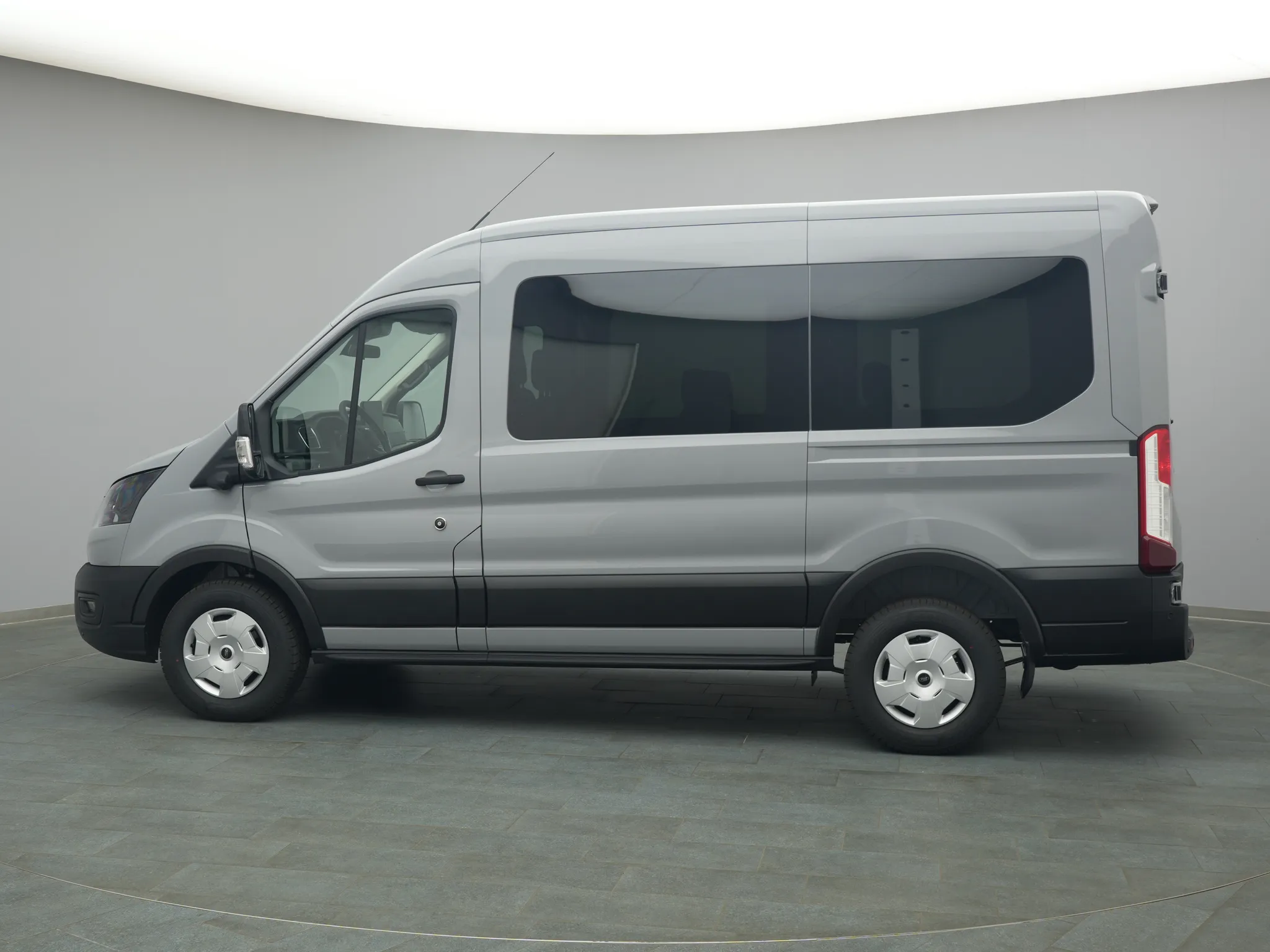 Ford Transit Kombi – Bild 3