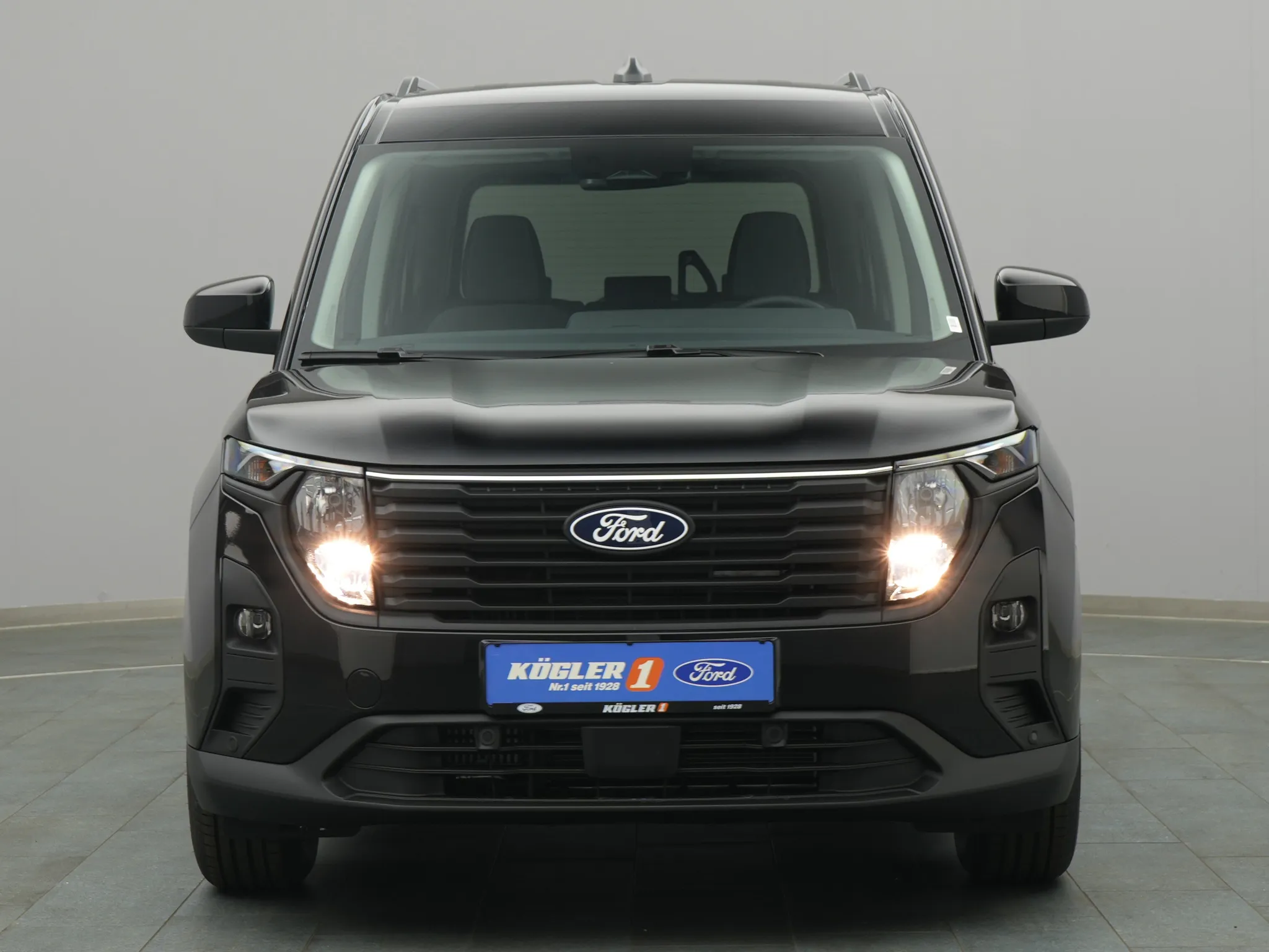 Ford Tourneo Courier Titanium – Bild 6
