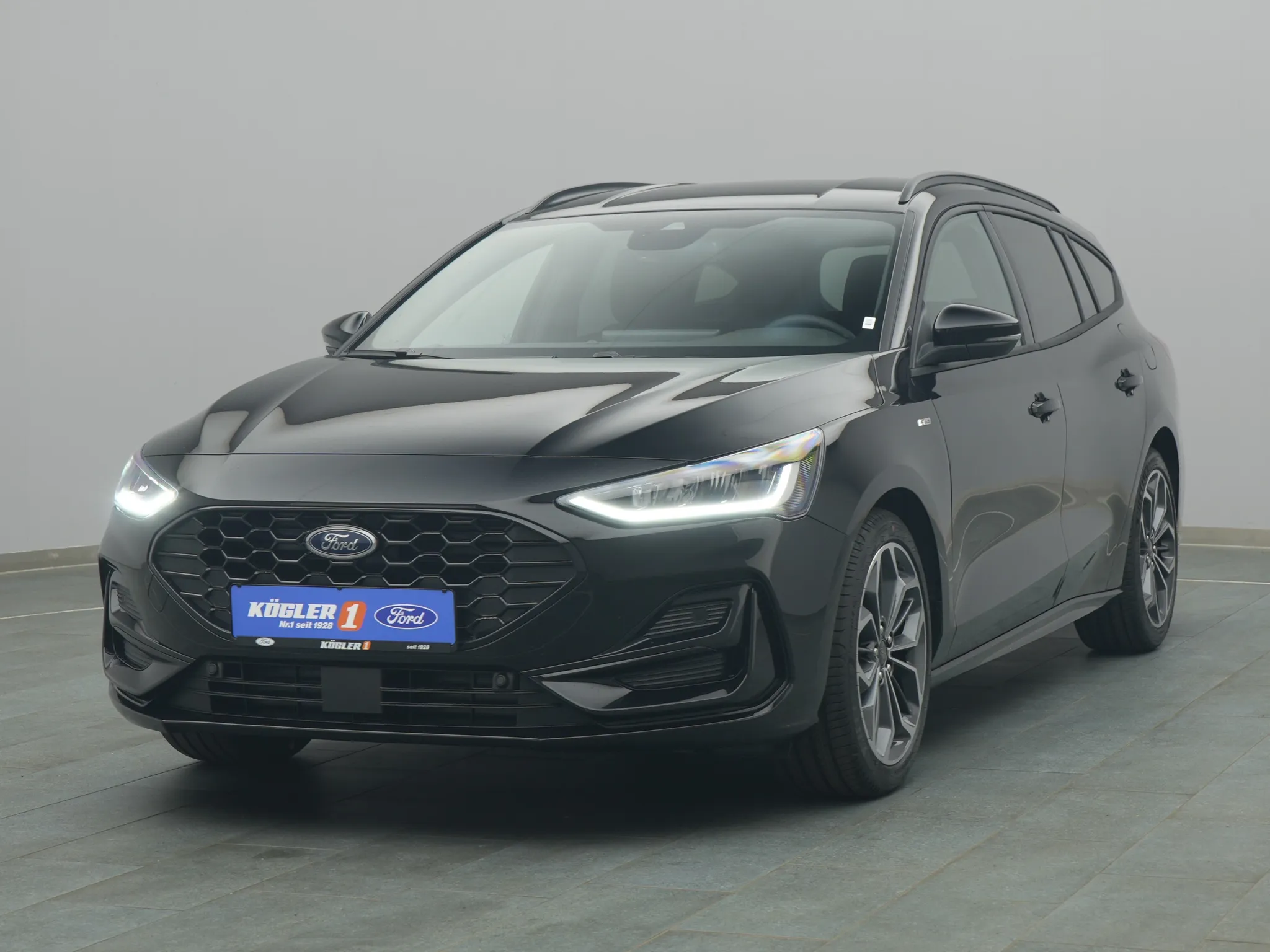 Ford Focus ST-Line X Turnier  155PS / Automatik / B&O Bild