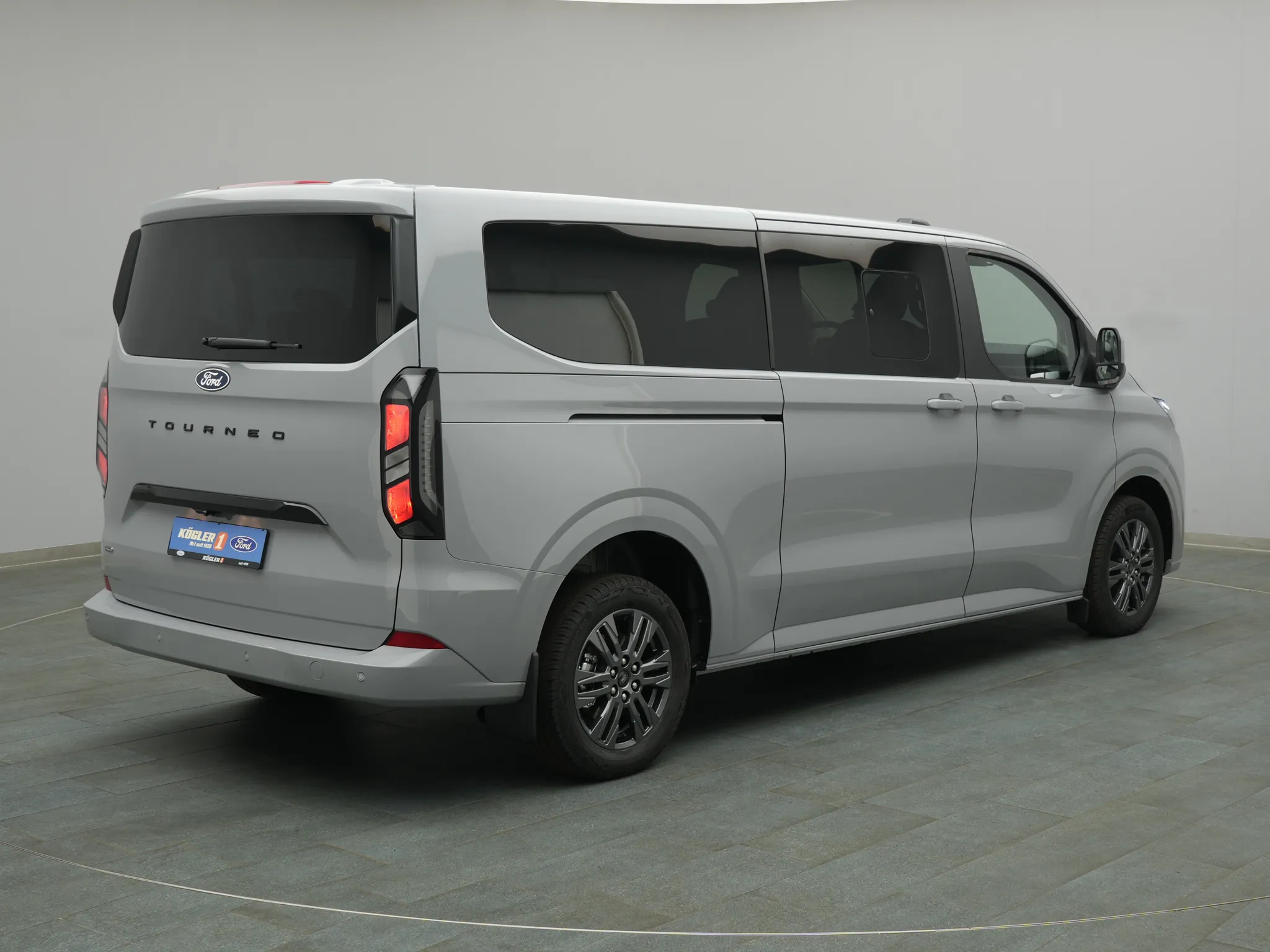 Ford Tourneo Custom – Bild 4