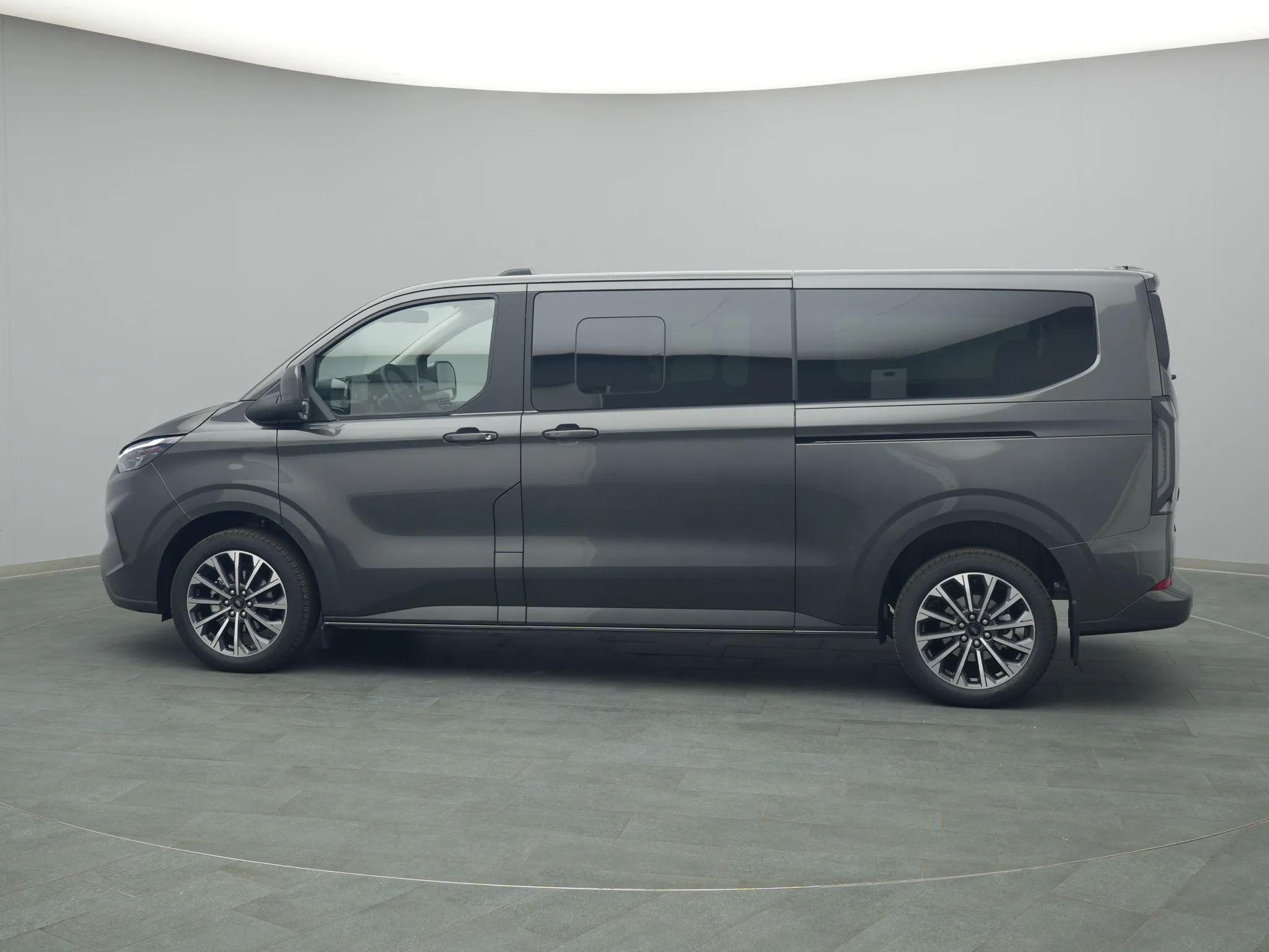 Ford Tourneo Custom – Bild 3