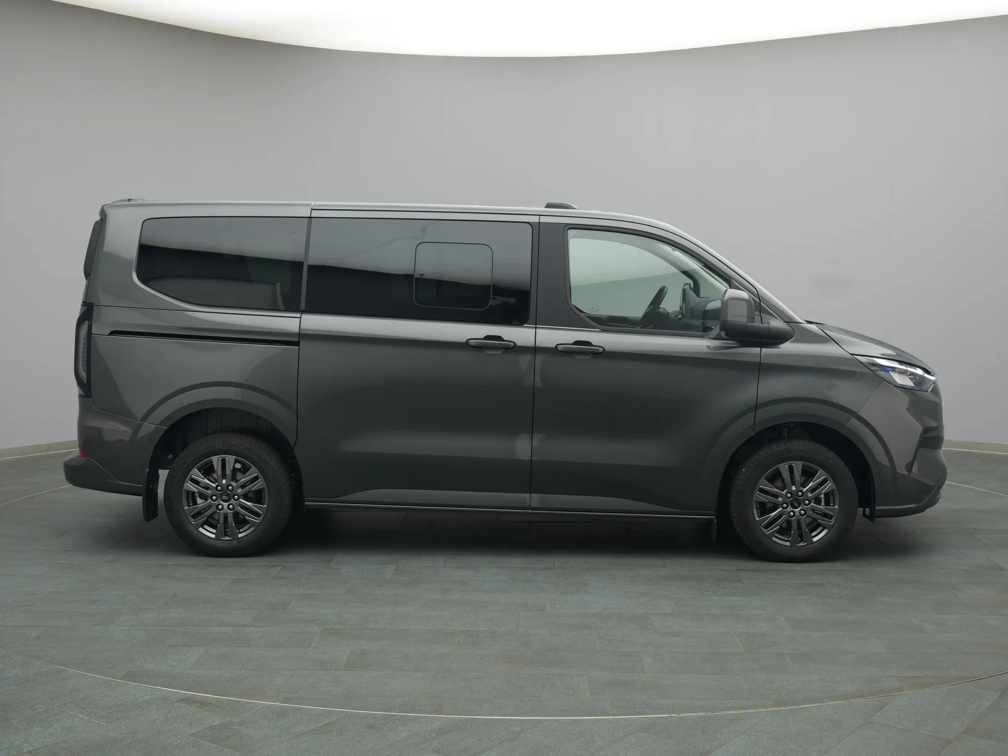 Ford Tourneo Custom – Bild 8