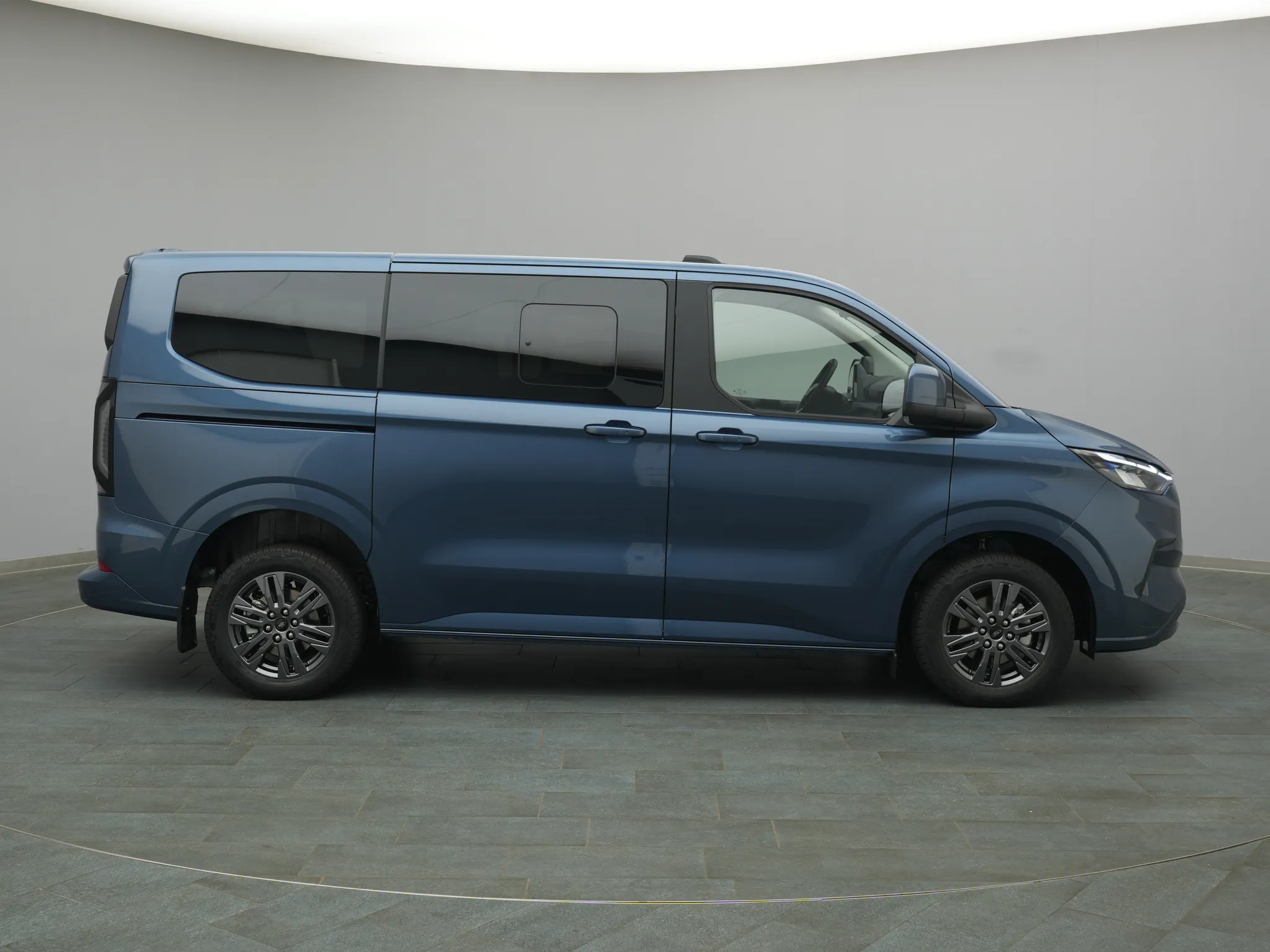 Ford Tourneo Custom – Bild 8