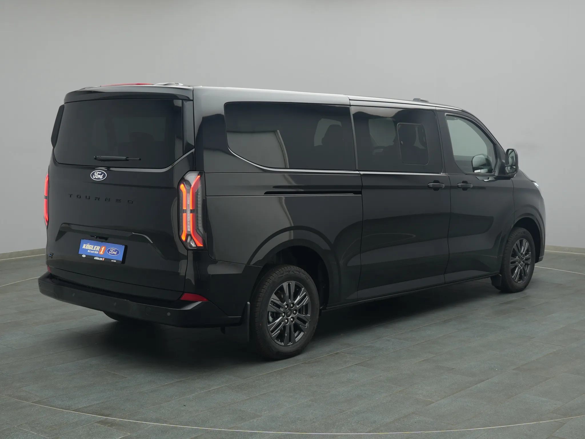 Ford E-Tourneo Custom – Bild 4