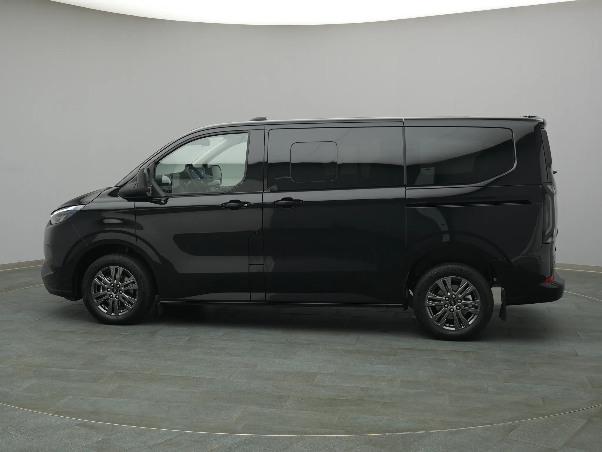 Ford Tourneo Custom – Bild 3