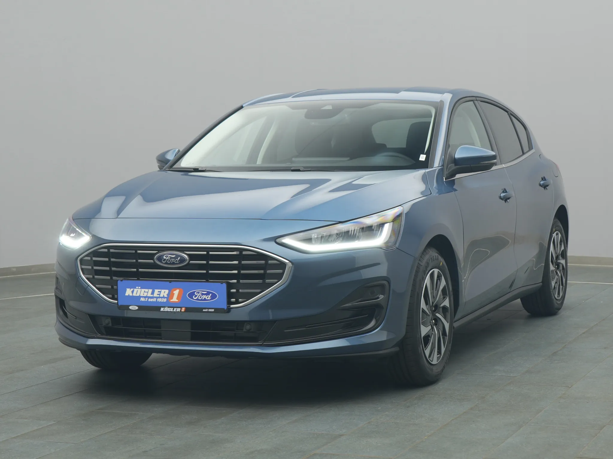 Ford Focus Titanium Edition 155PS / Automatik / ACC / PDC Bild