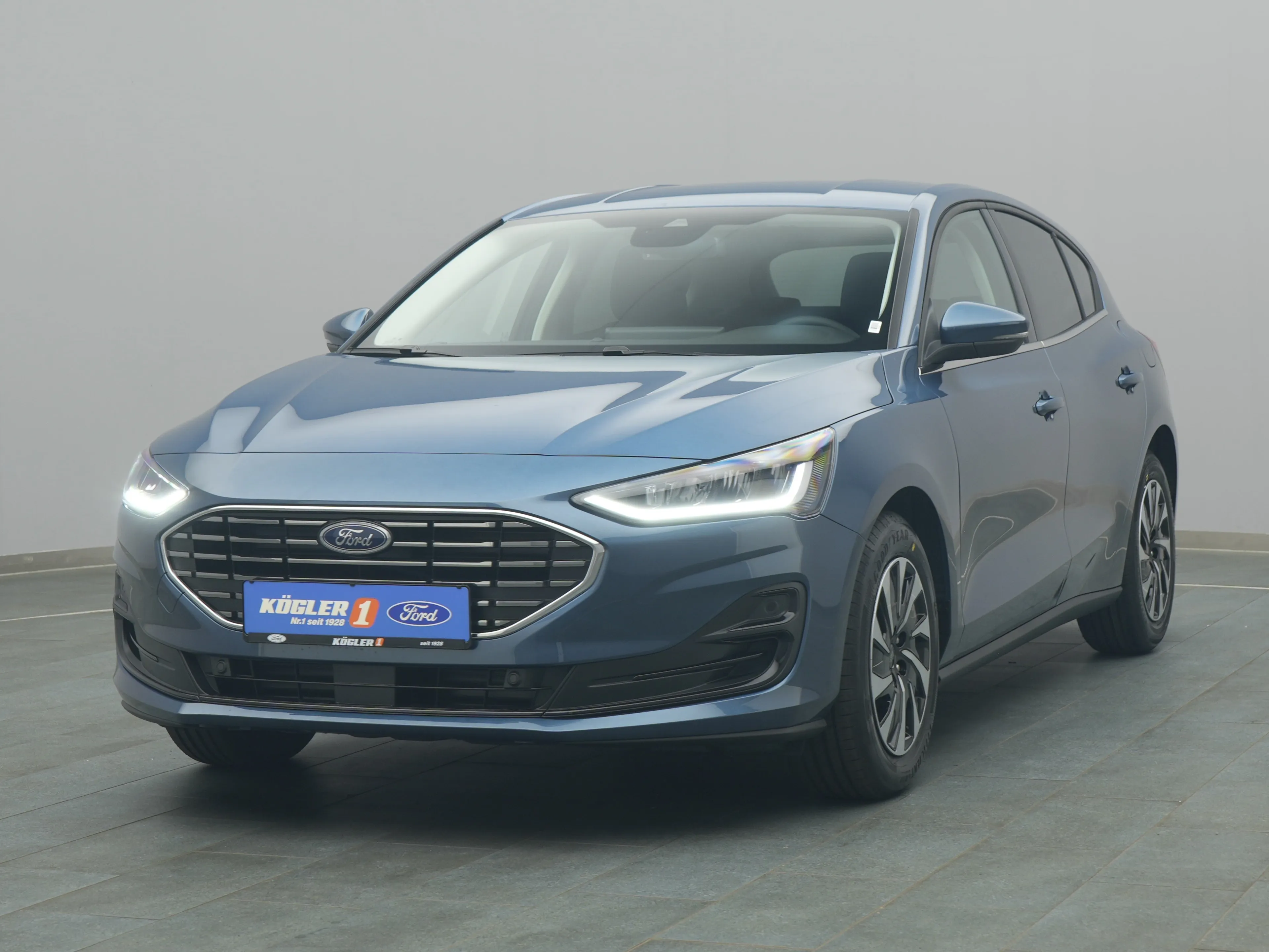 Ford Focus Titanium Edition 155PS / Automatik / ACC / PDCBild