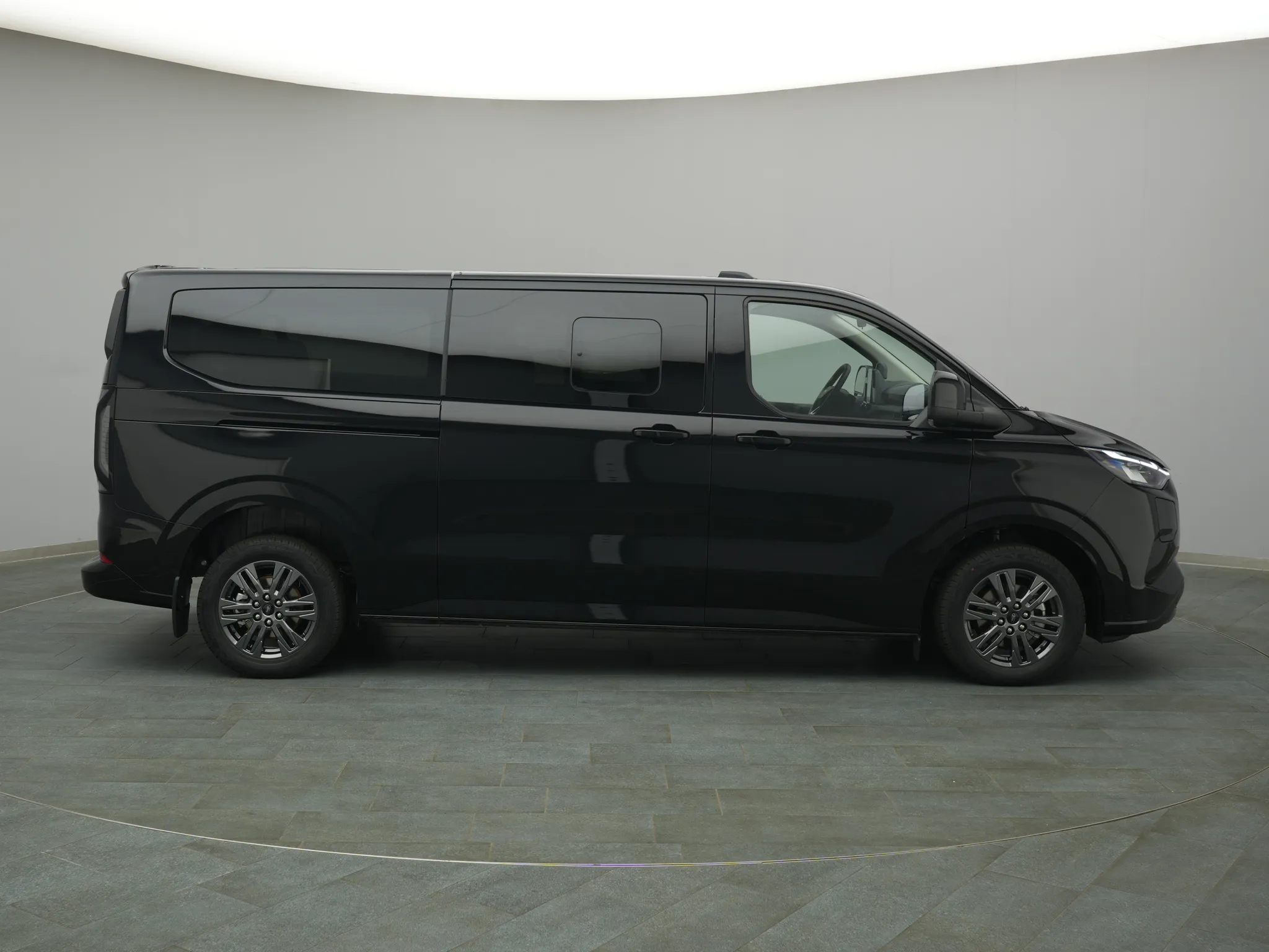 Ford Tourneo Custom – Bild 8