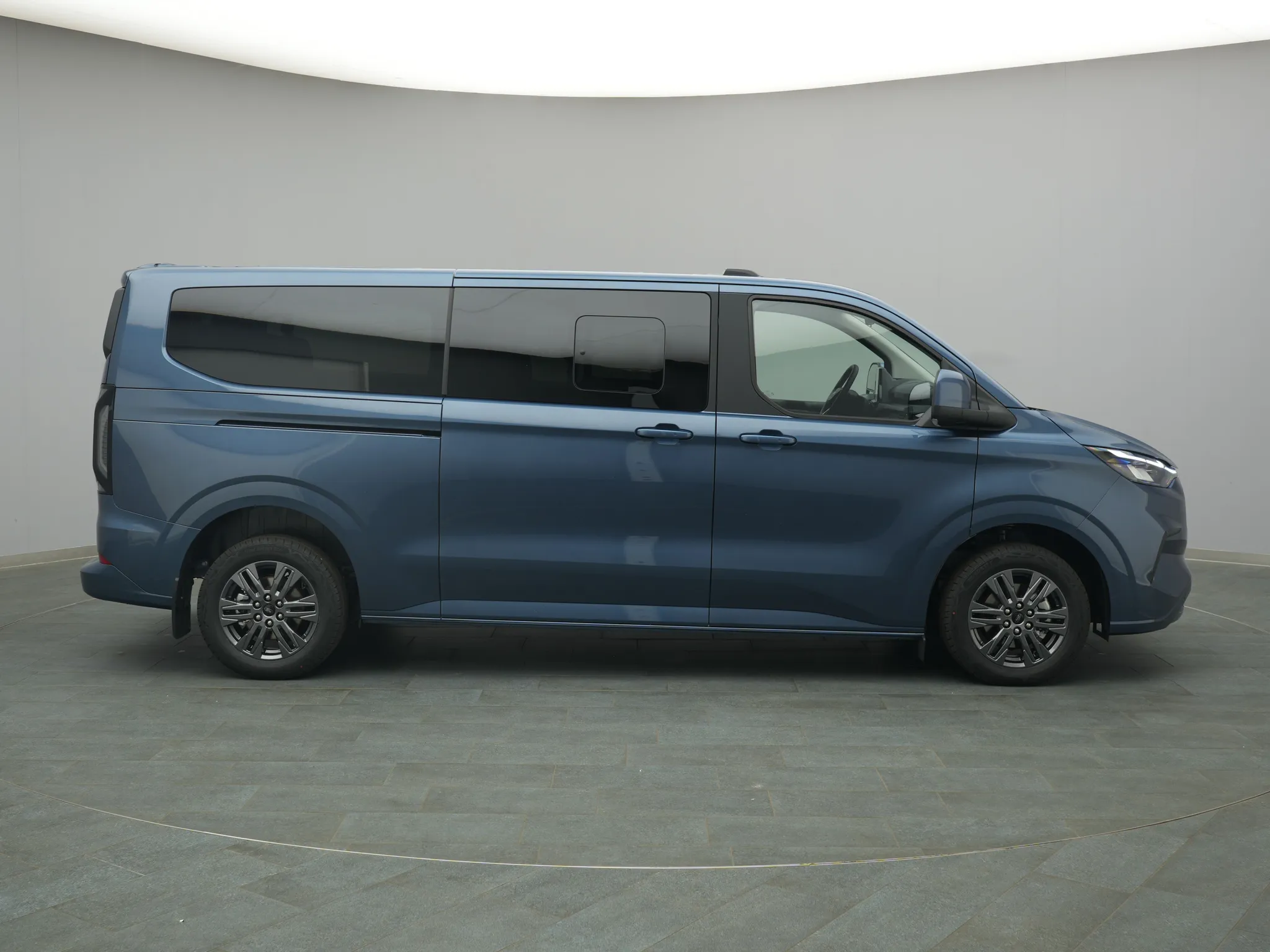 Ford Tourneo Custom – Bild 8