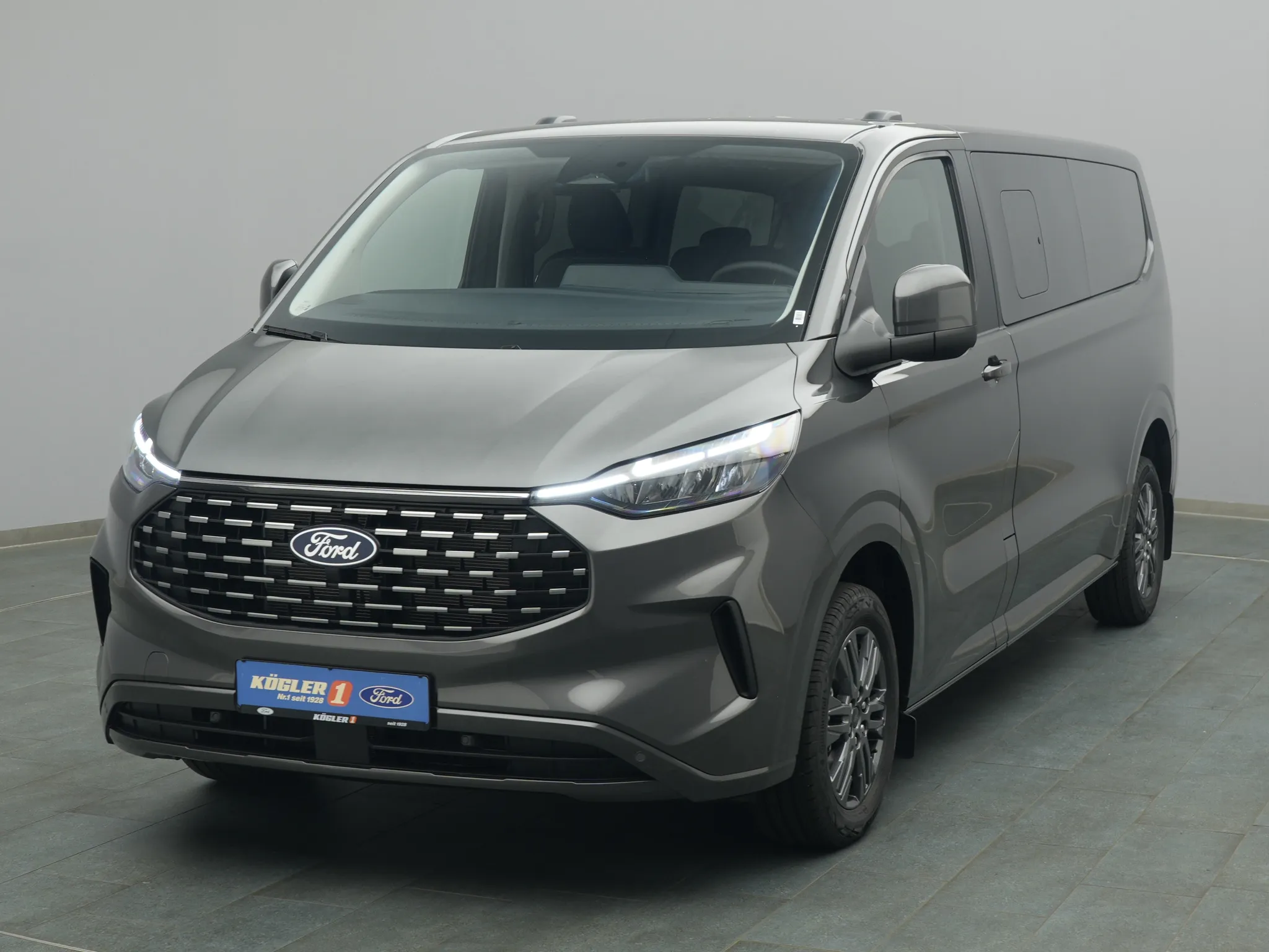 Ford Tourneo Custom 320 L2 Titanium 150PS / Navi Bild