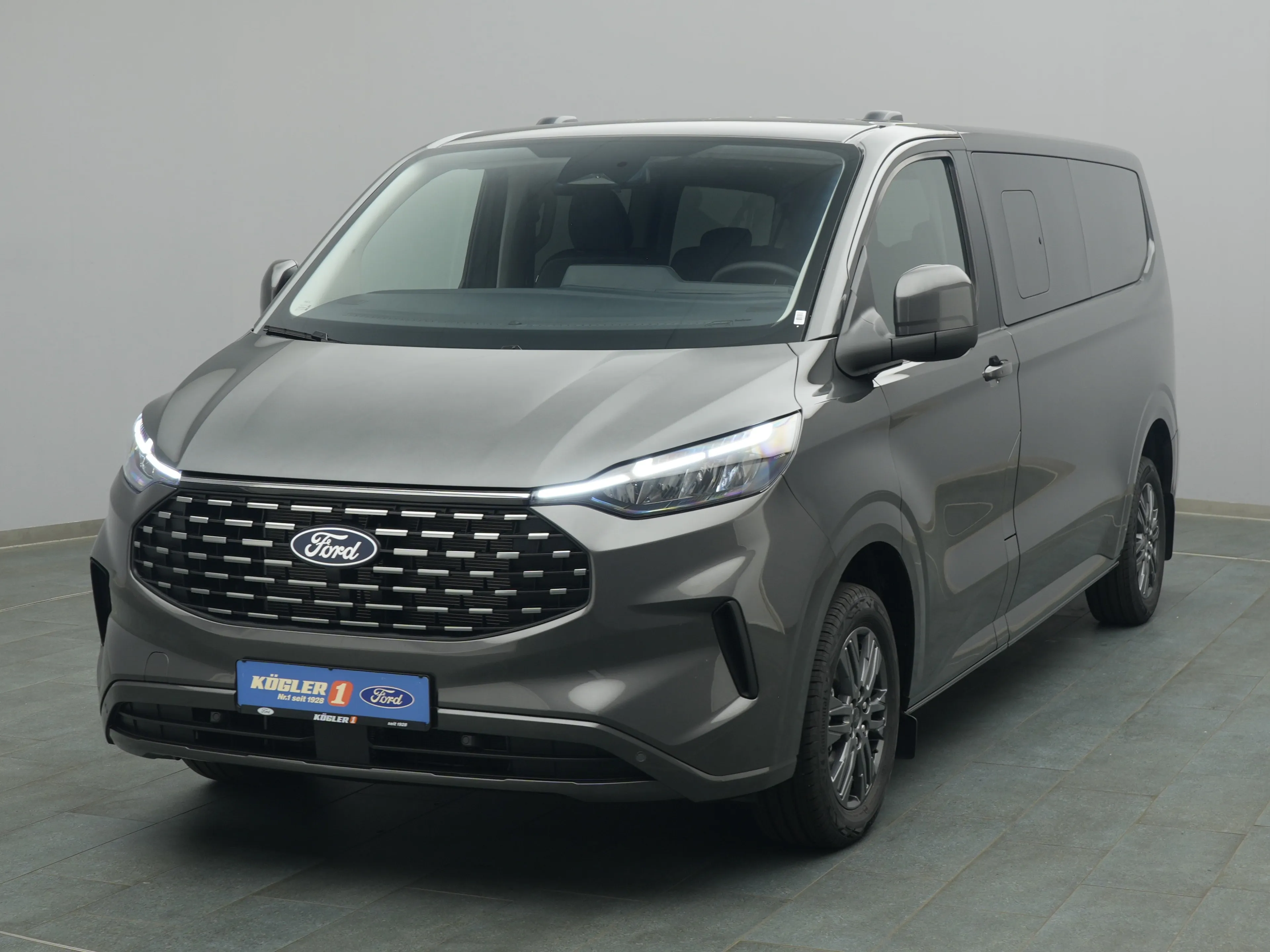 Ford Tourneo Custom 320 L2 Titanium 150PS / NaviBild