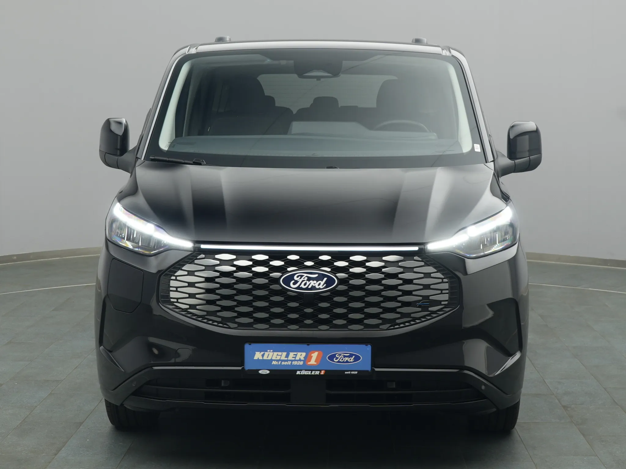 Ford E-Tourneo Custom – Bild 6