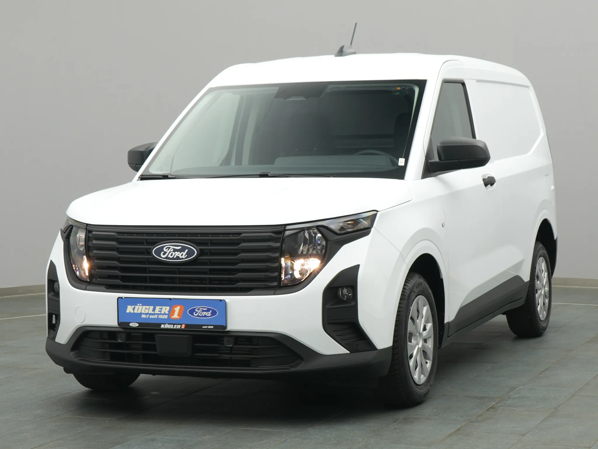 Ford Transit Courier Kasten Trend 100PS / PDC Bild