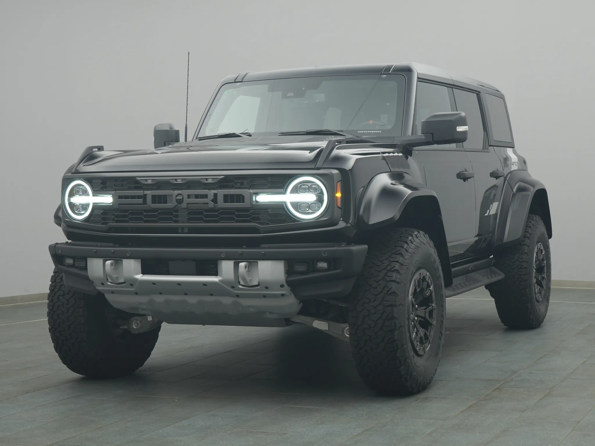Ford Bronco Raptor 3.0 V6 High-Lux Pack / Anhängerkupplung Bild
