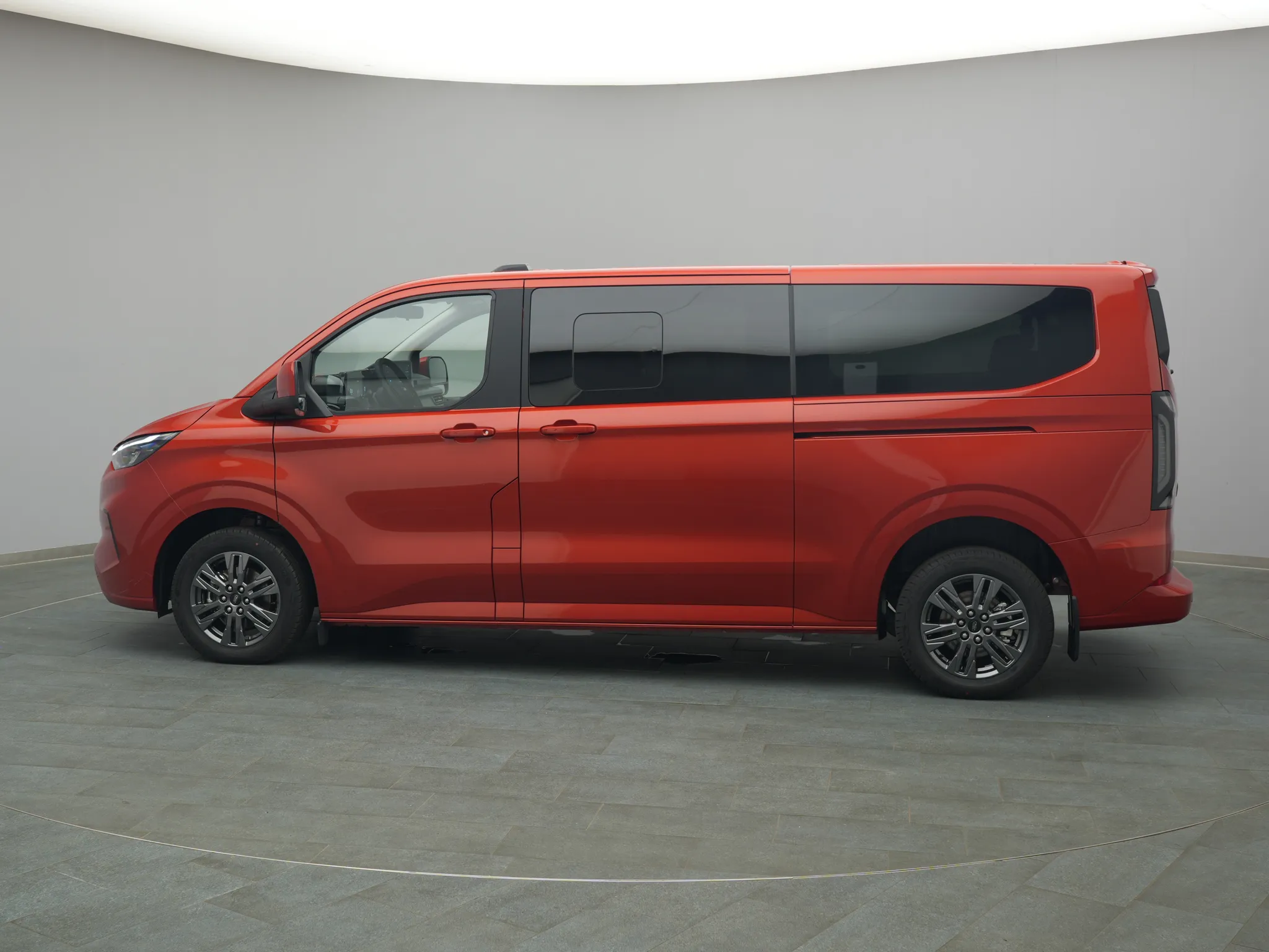 Ford Tourneo Custom – Bild 3