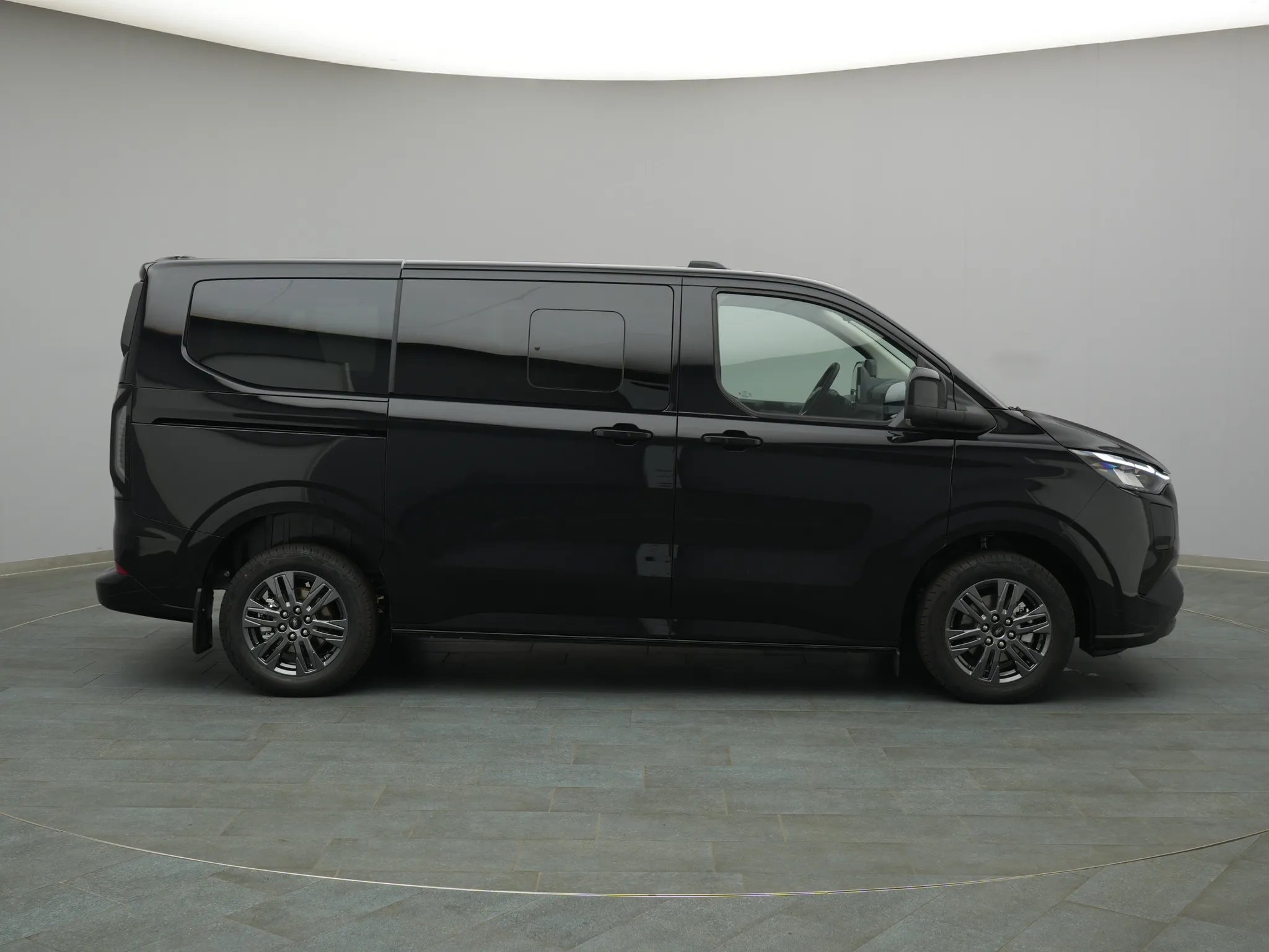 Ford Tourneo Custom – Bild 8