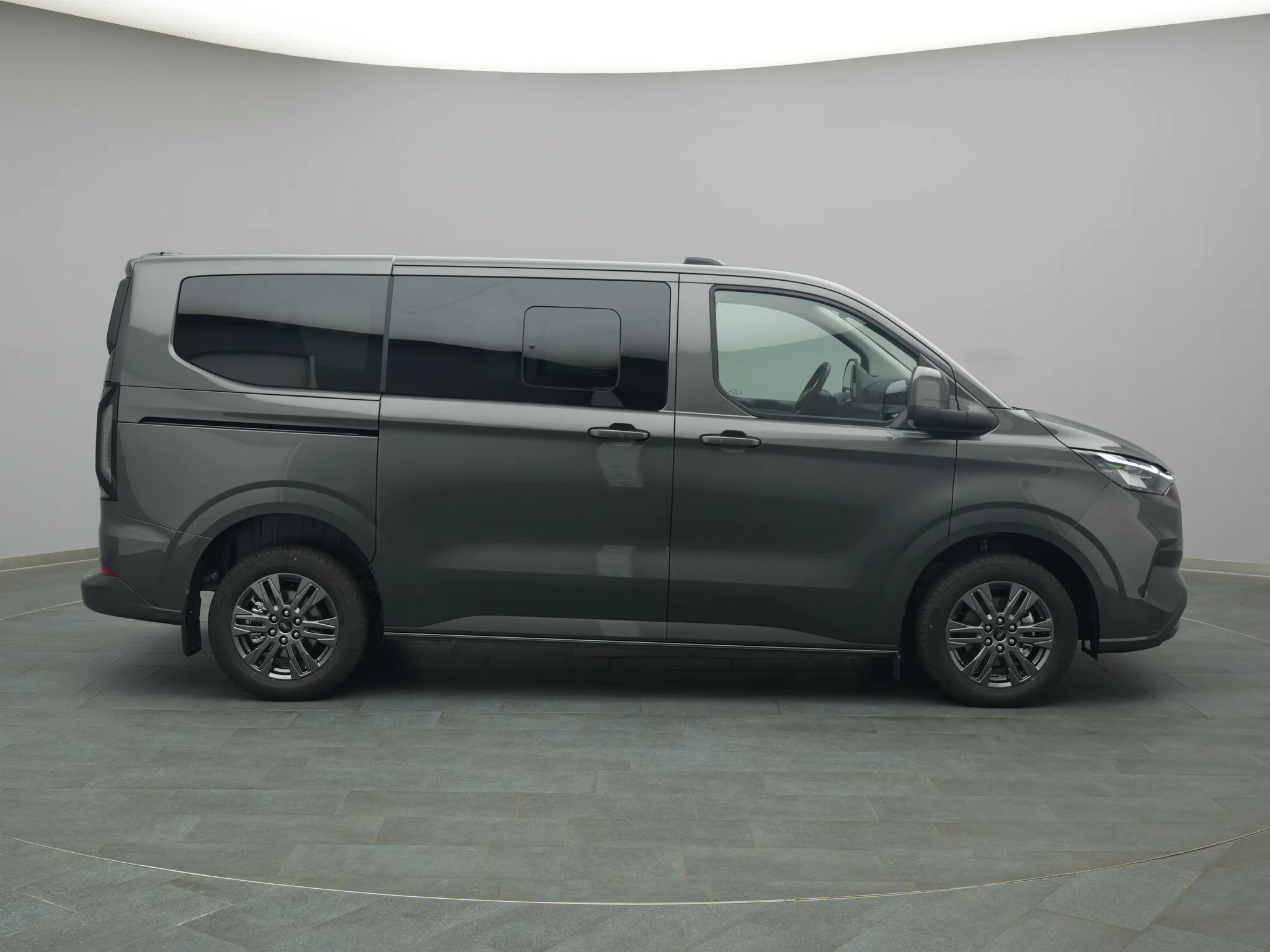 Ford Tourneo Custom – Bild 8