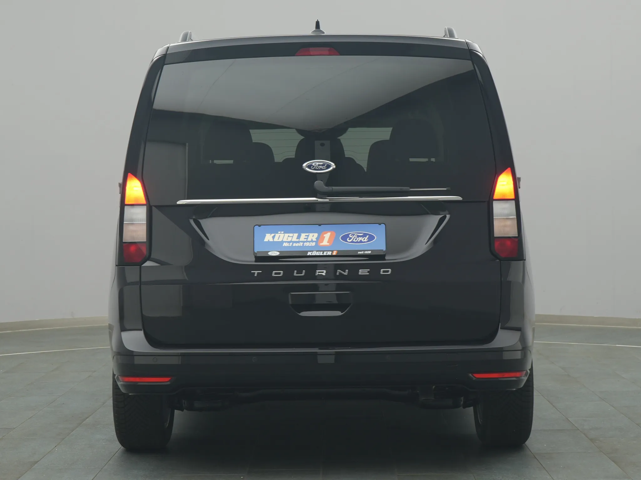 Ford Tourneo Connect Titanium – Bild 7
