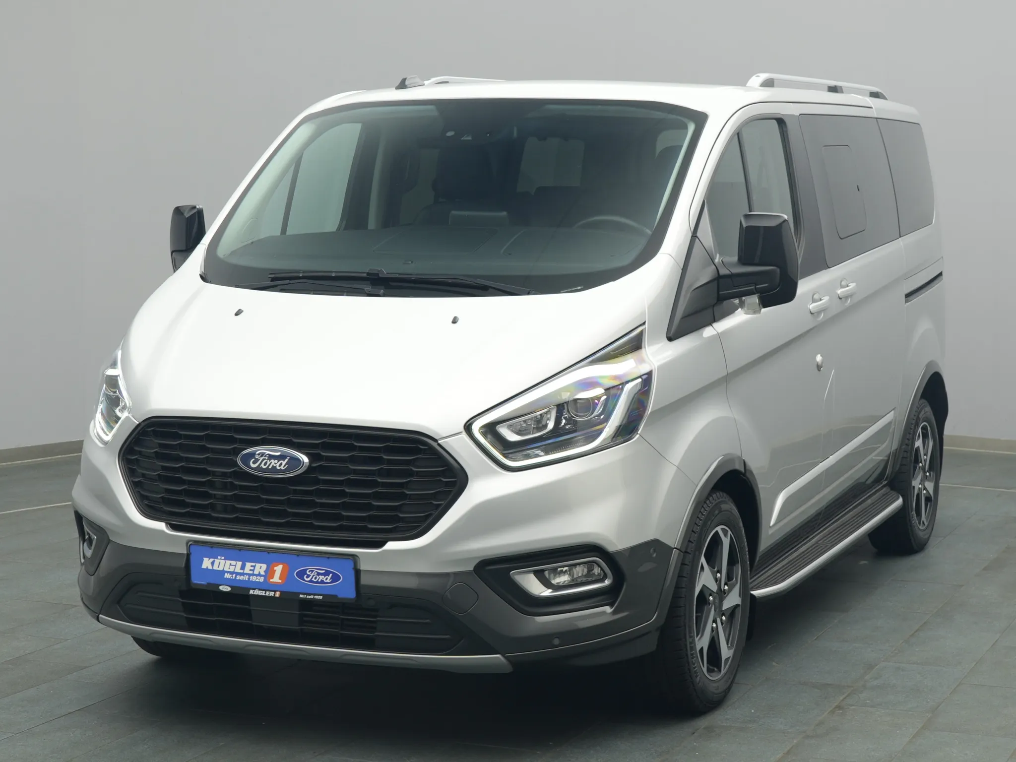 Ford Tourneo Custom 320 L1 Active 185PS / PDC / Klima Bild