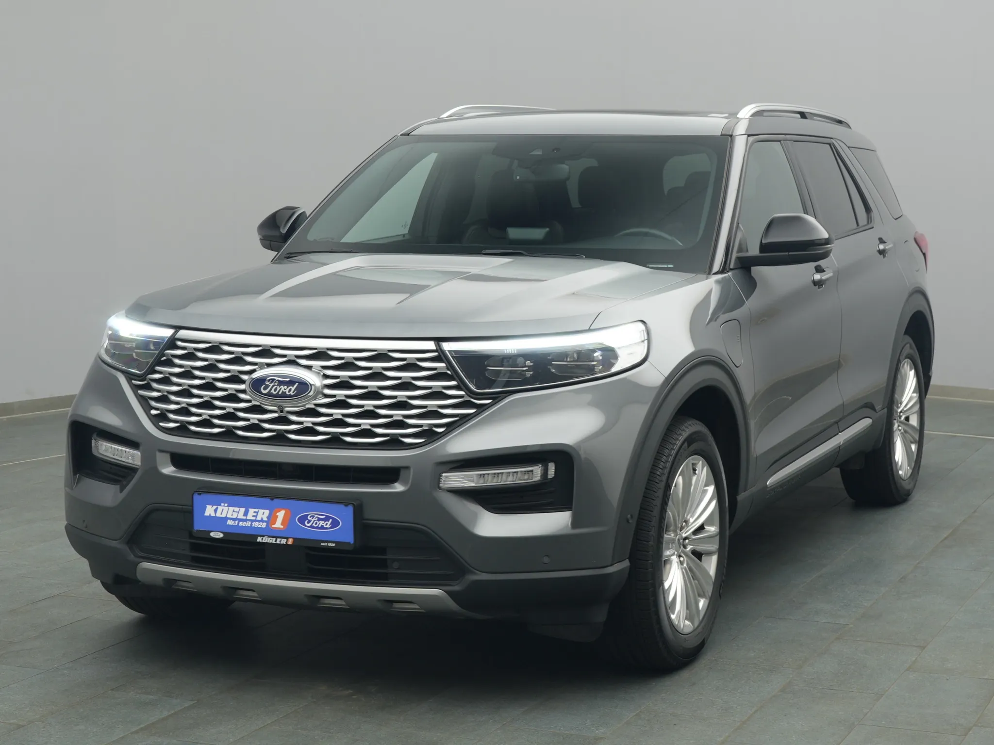 Ford Explorer Platinum 457PS PHEV Automatik 4x4 / Anhängerkupplung / Klima Bild