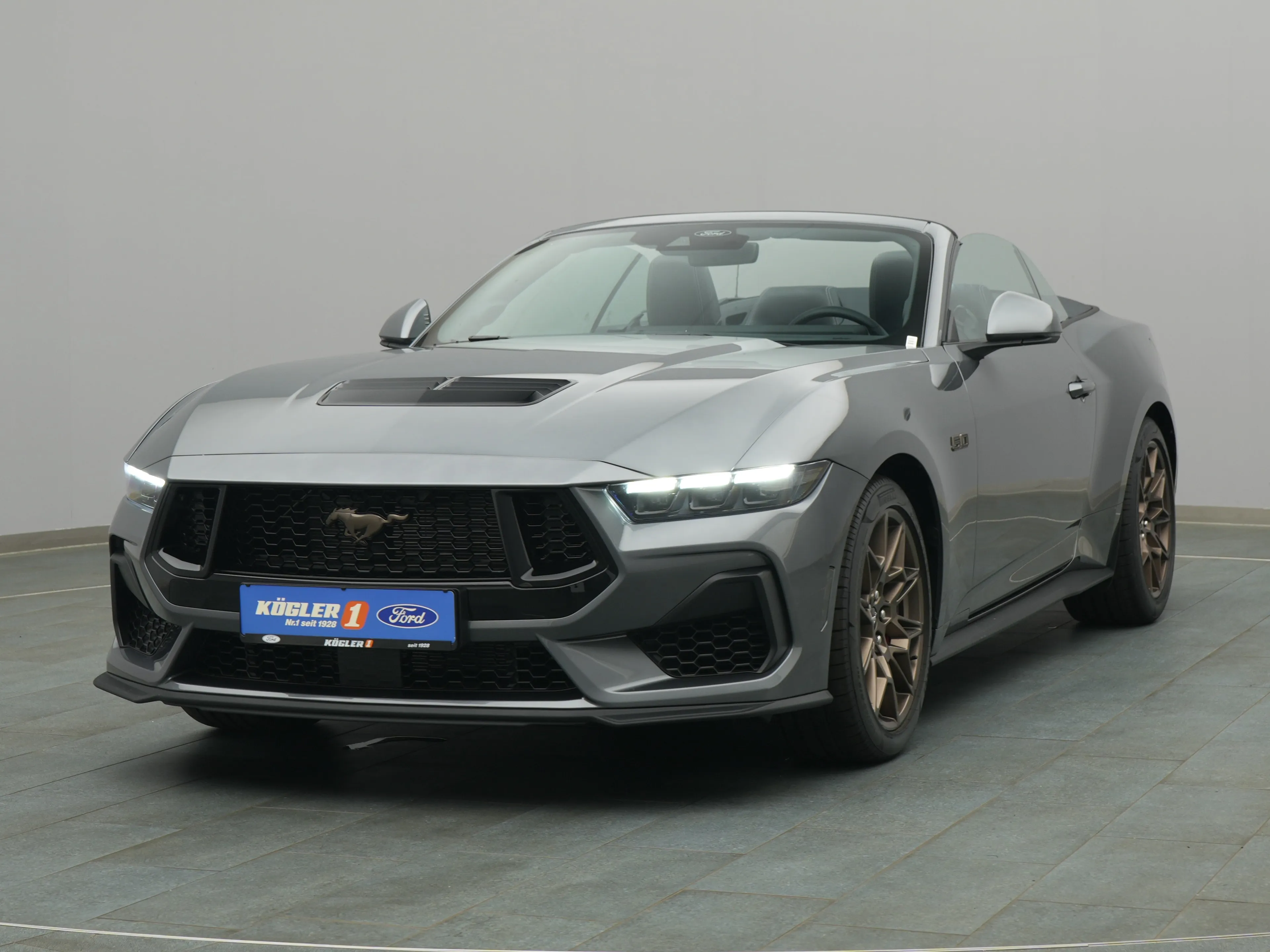 Ford Mustang GT Cabrio V8 446PS / MagneRide / B&OBild