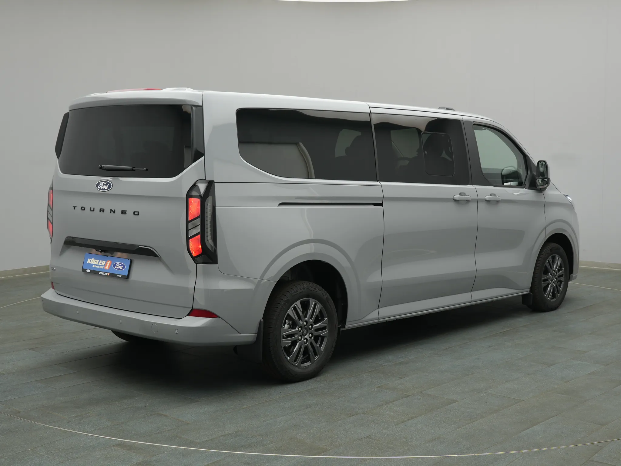 Ford Tourneo Custom – Bild 4