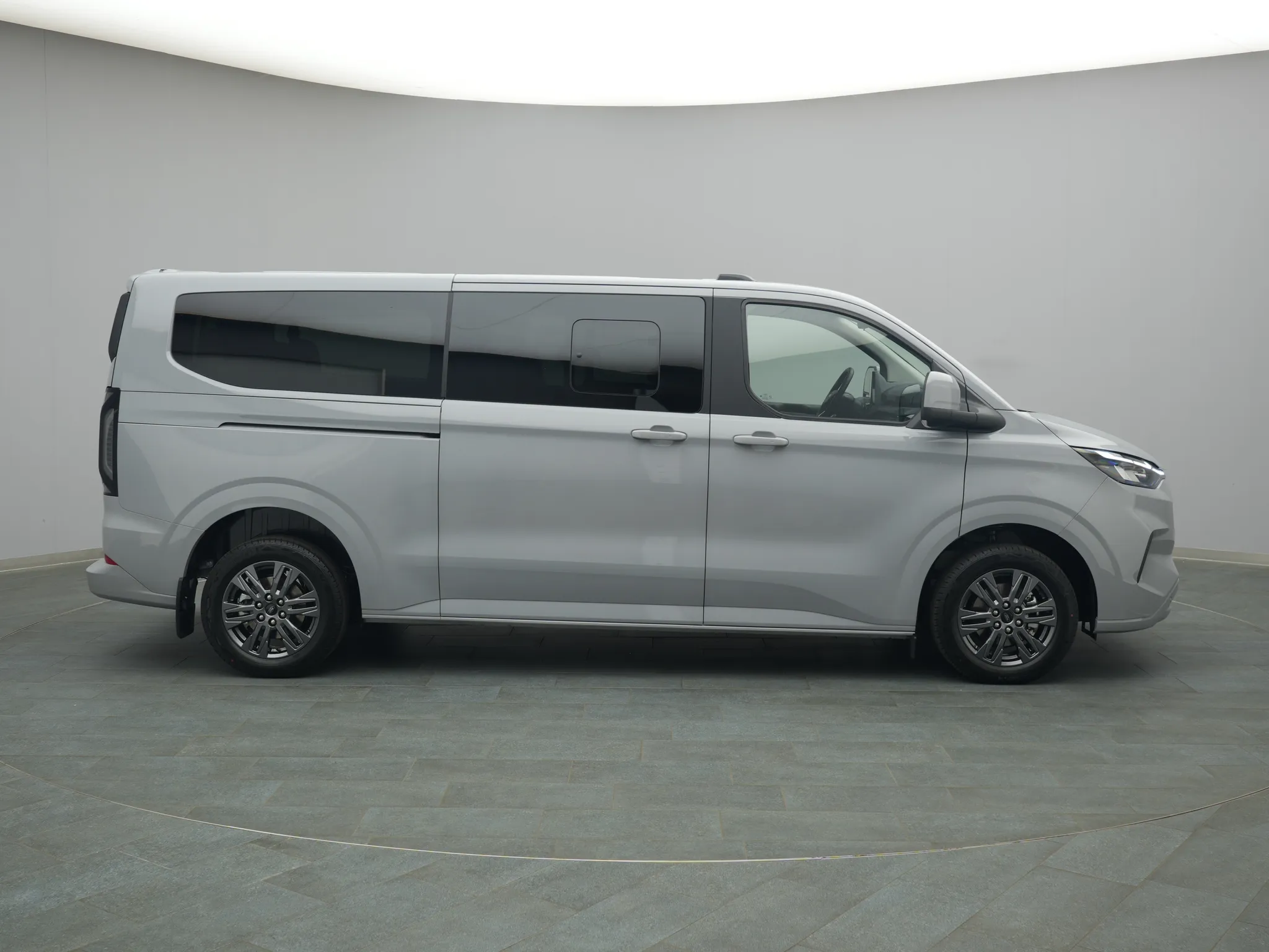 Ford Tourneo Custom – Bild 8
